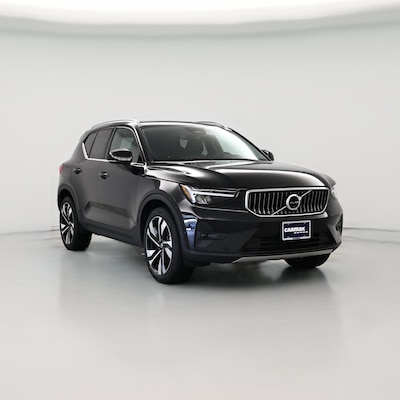 2023 Volvo XC40 B5 Plus Bright Theme