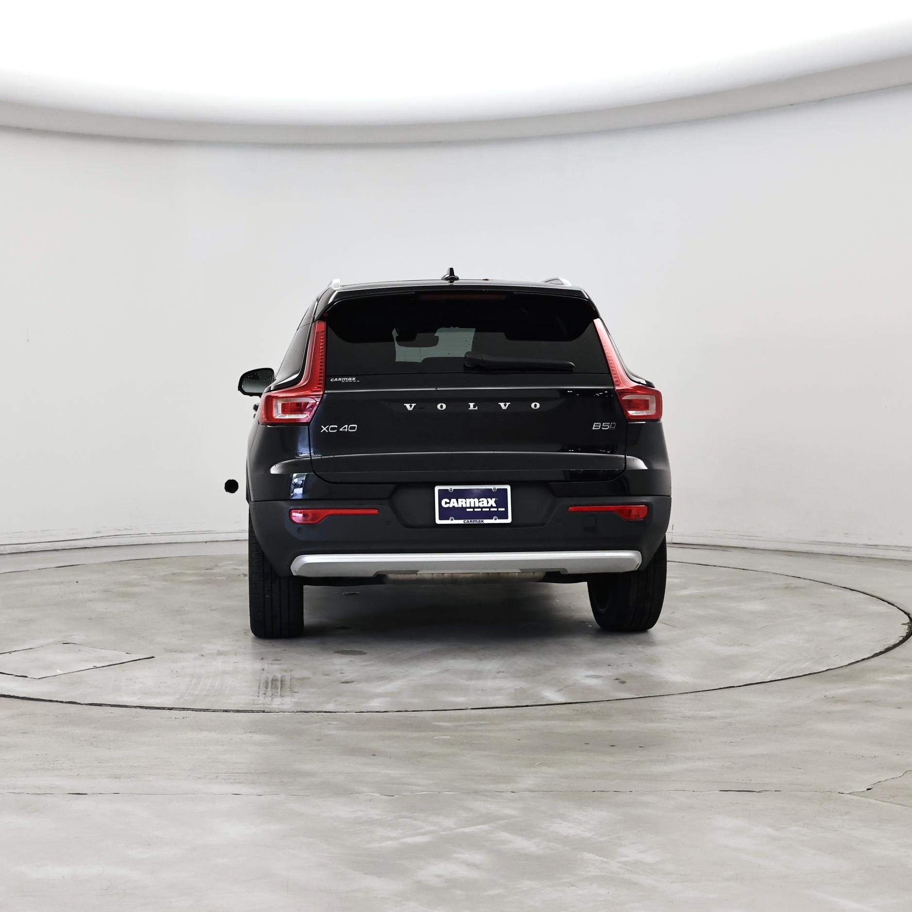 Thumbnail: 2023 Volvo XC40 - 6