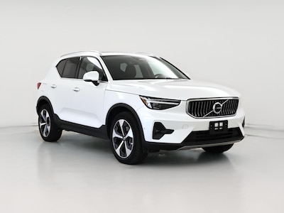 2024 Volvo XC40 B5 Plus Bright Theme