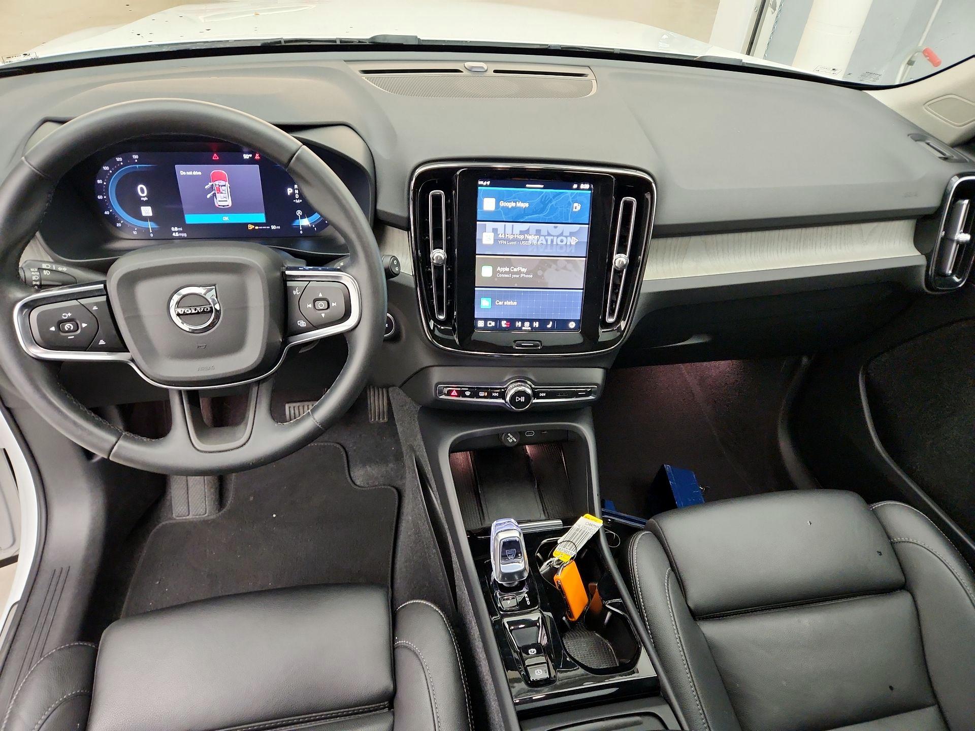 Thumbnail: 2024 Volvo XC40 - 9