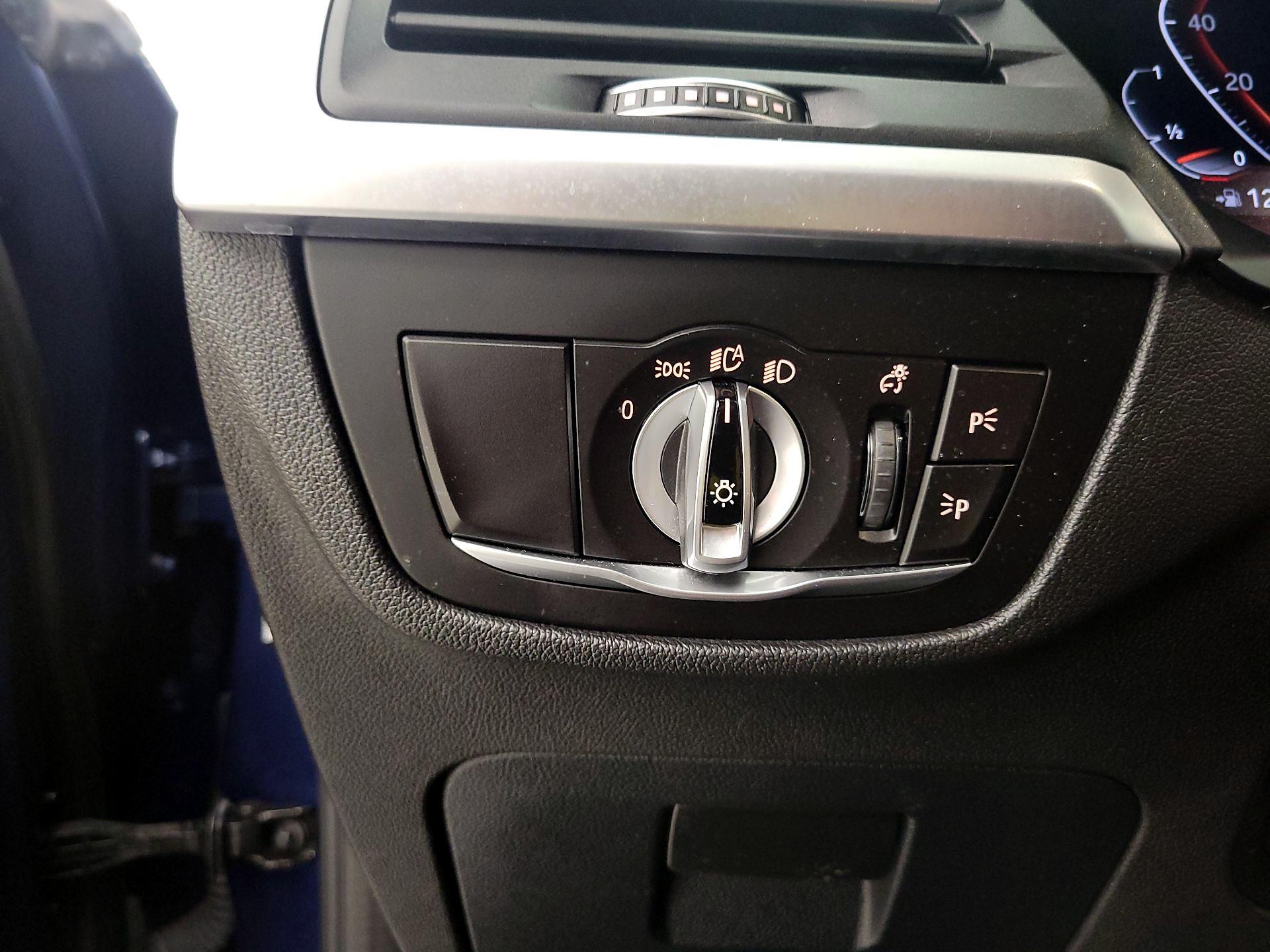 Thumbnail: 2022 BMW X3 - 13