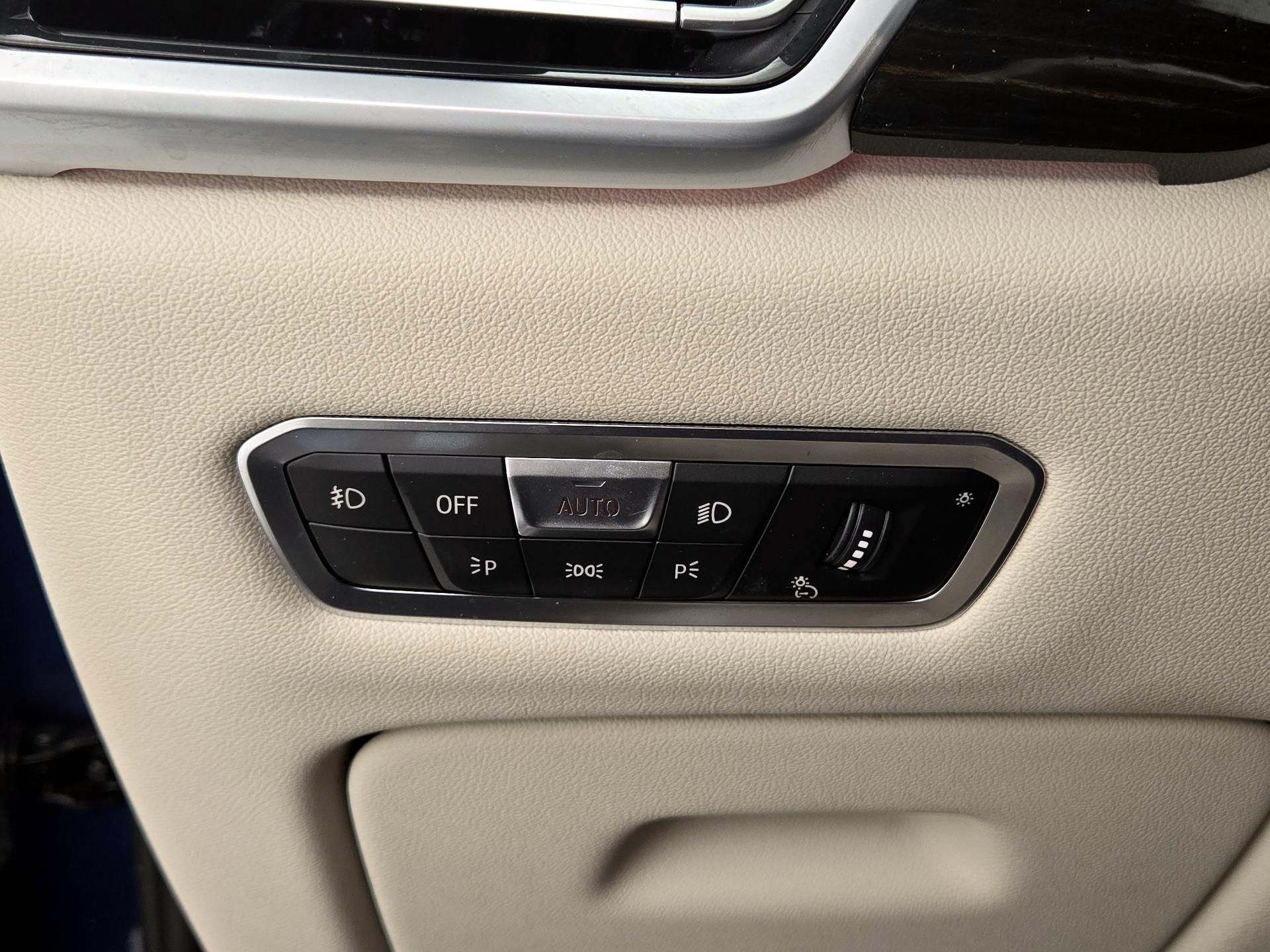 Thumbnail: 2021 BMW X5 - 13