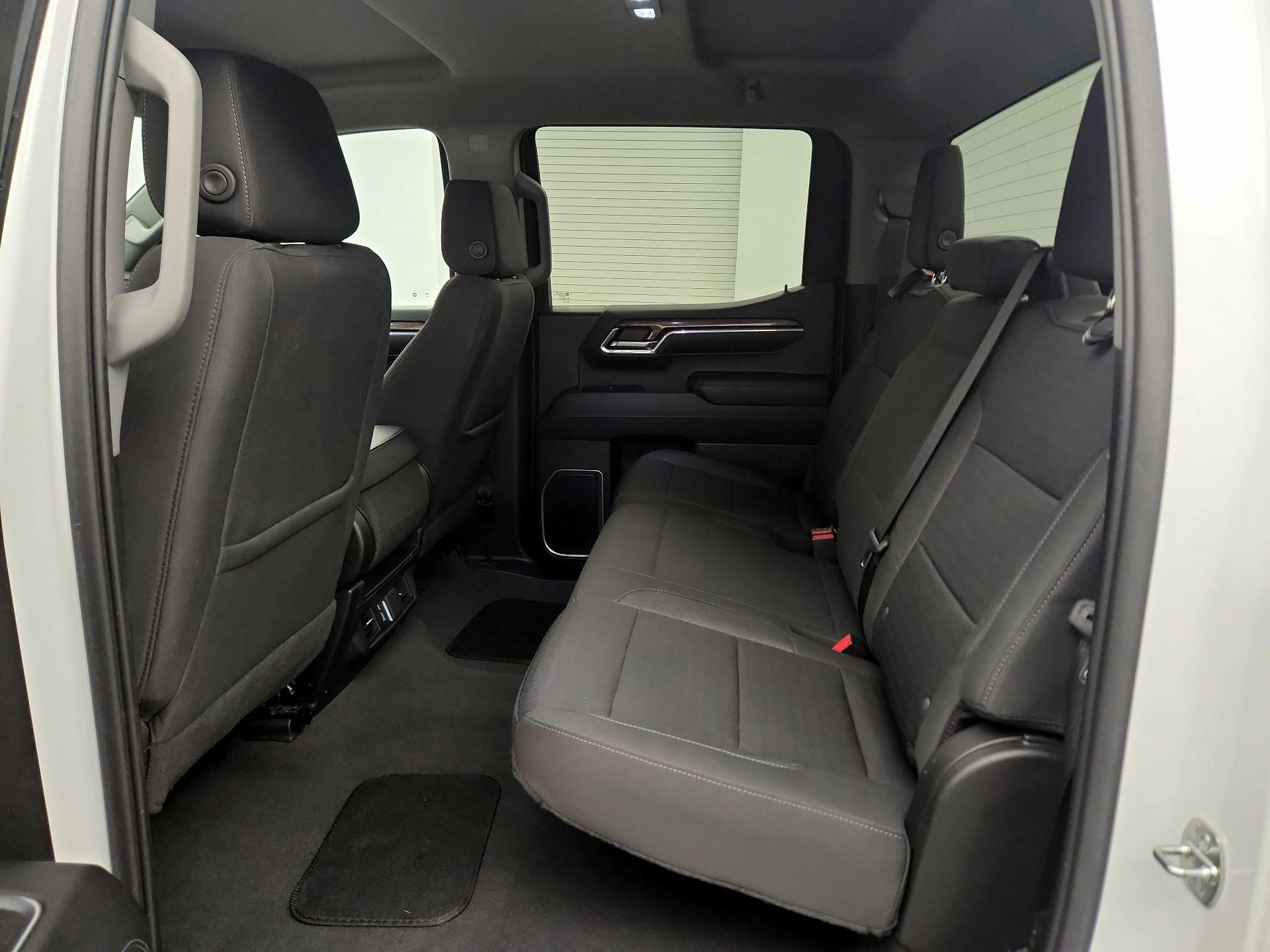 Thumbnail: 2023 Chevrolet Silverado 1500 - 17