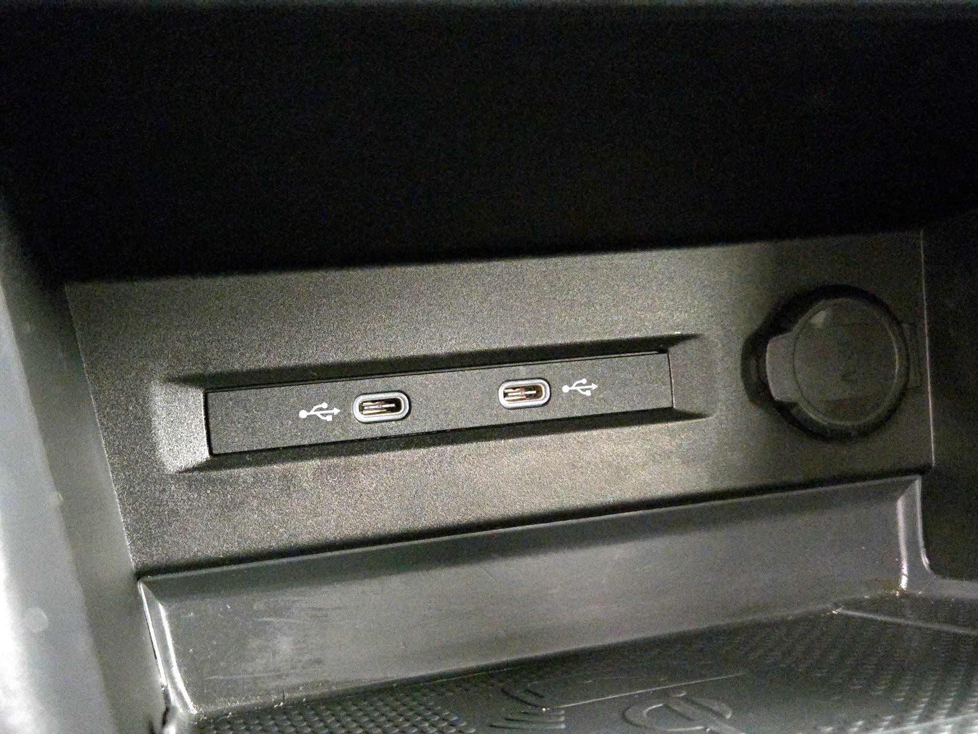 Thumbnail: 2022 Volkswagen Taos - 18