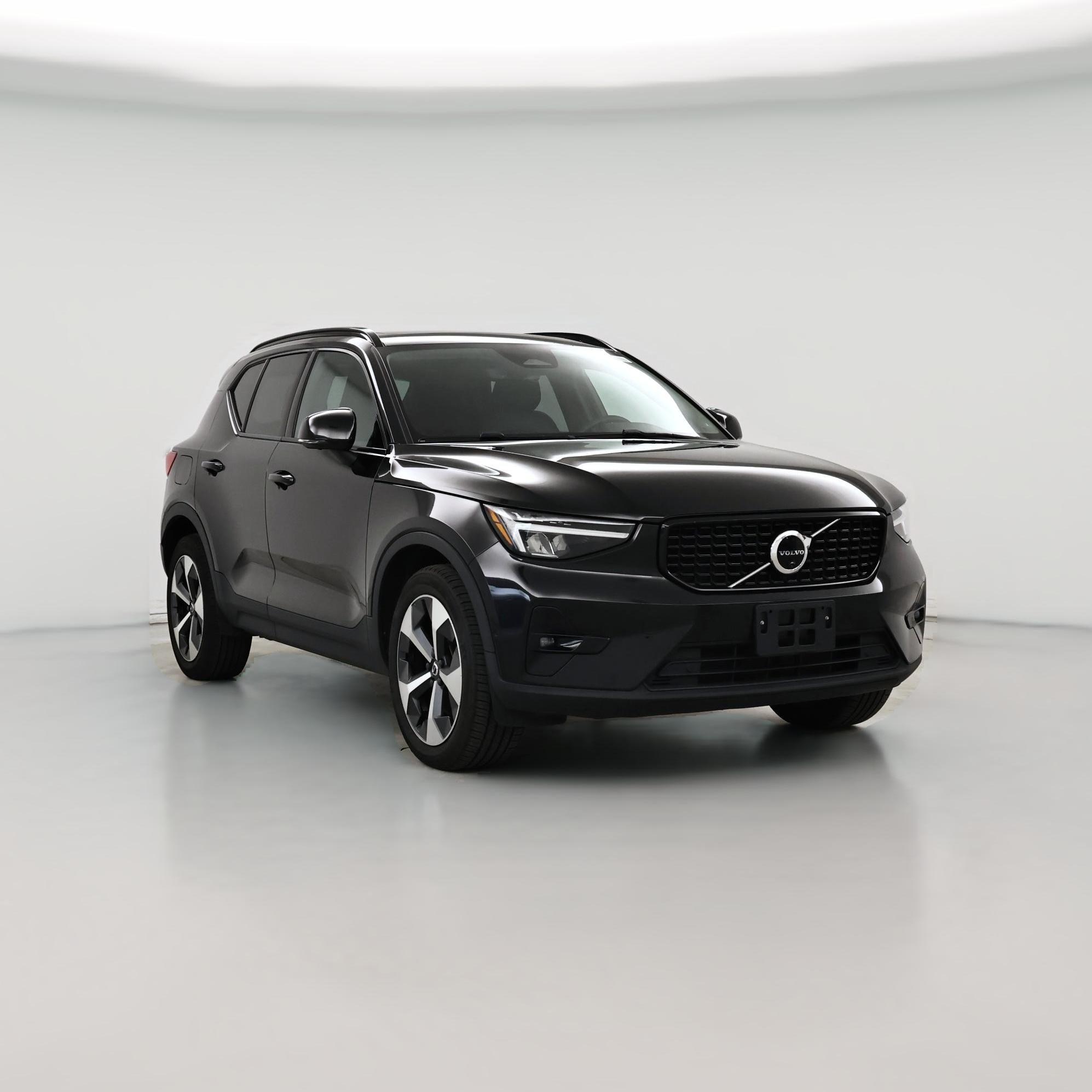 Thumbnail: 2023 Volvo XC40 - 1