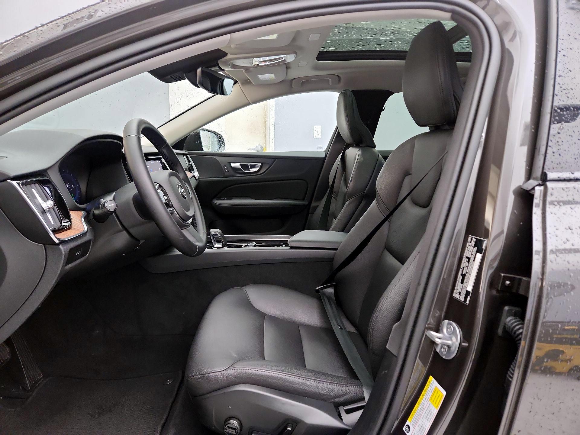 Thumbnail: 2025 Volvo S60 - 11