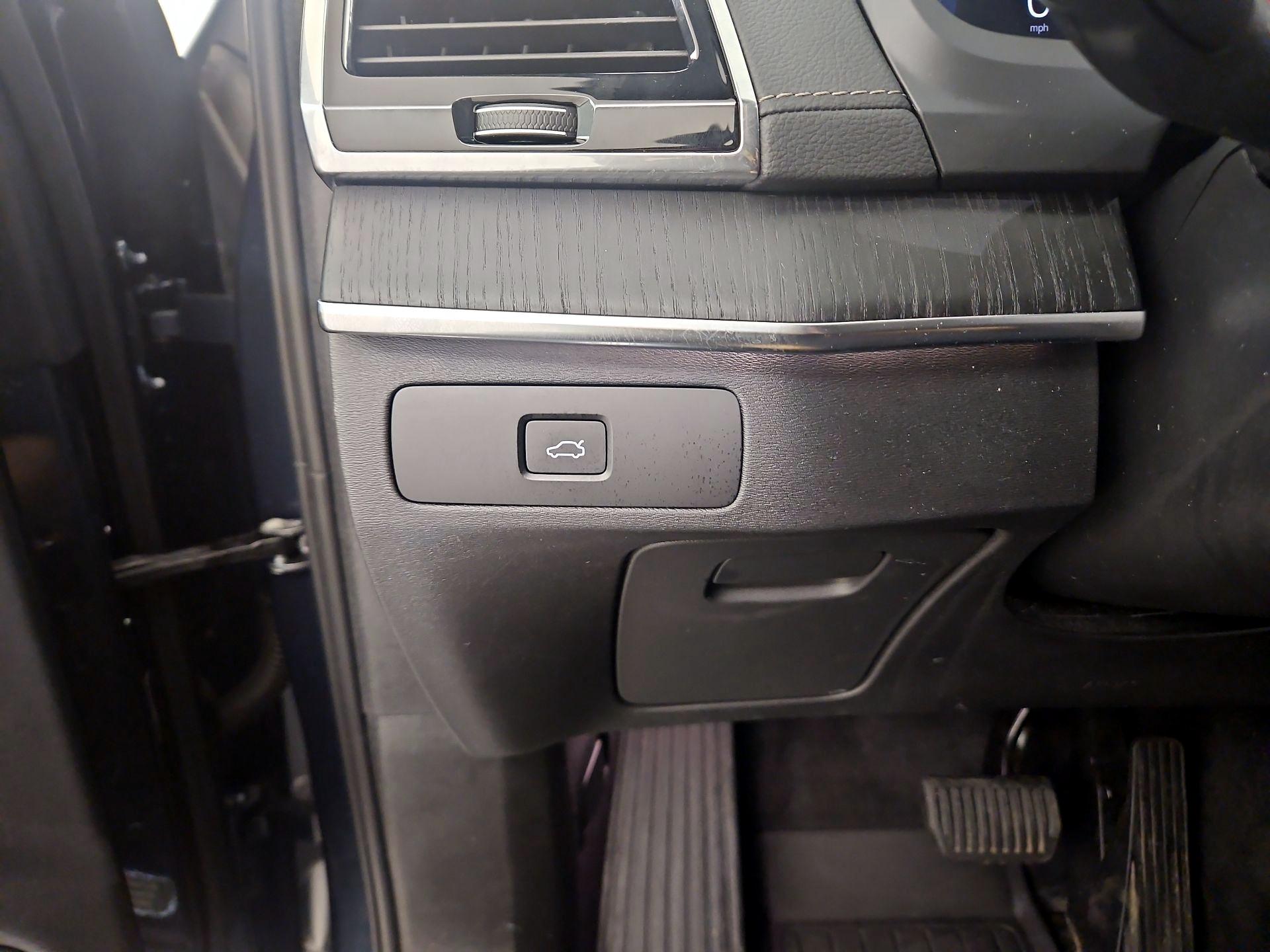 Thumbnail: 2023 Volvo XC90 - 13