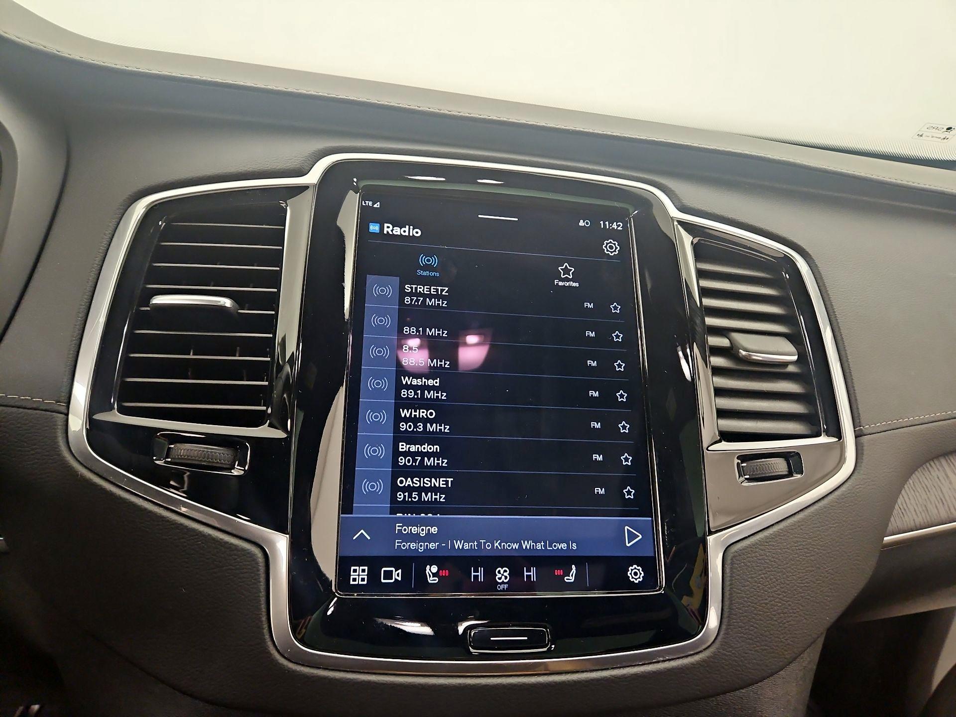 Thumbnail: 2023 Volvo XC90 - 15