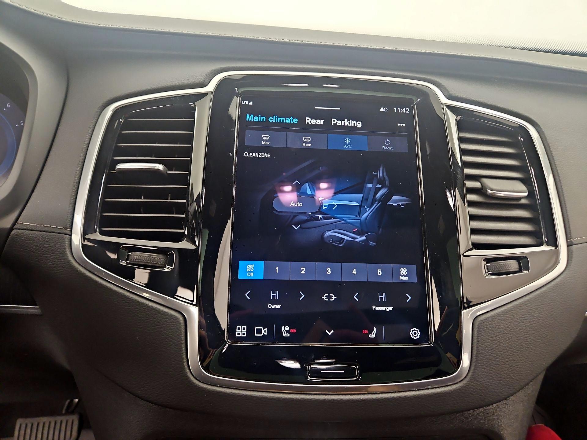 Thumbnail: 2023 Volvo XC90 - 16