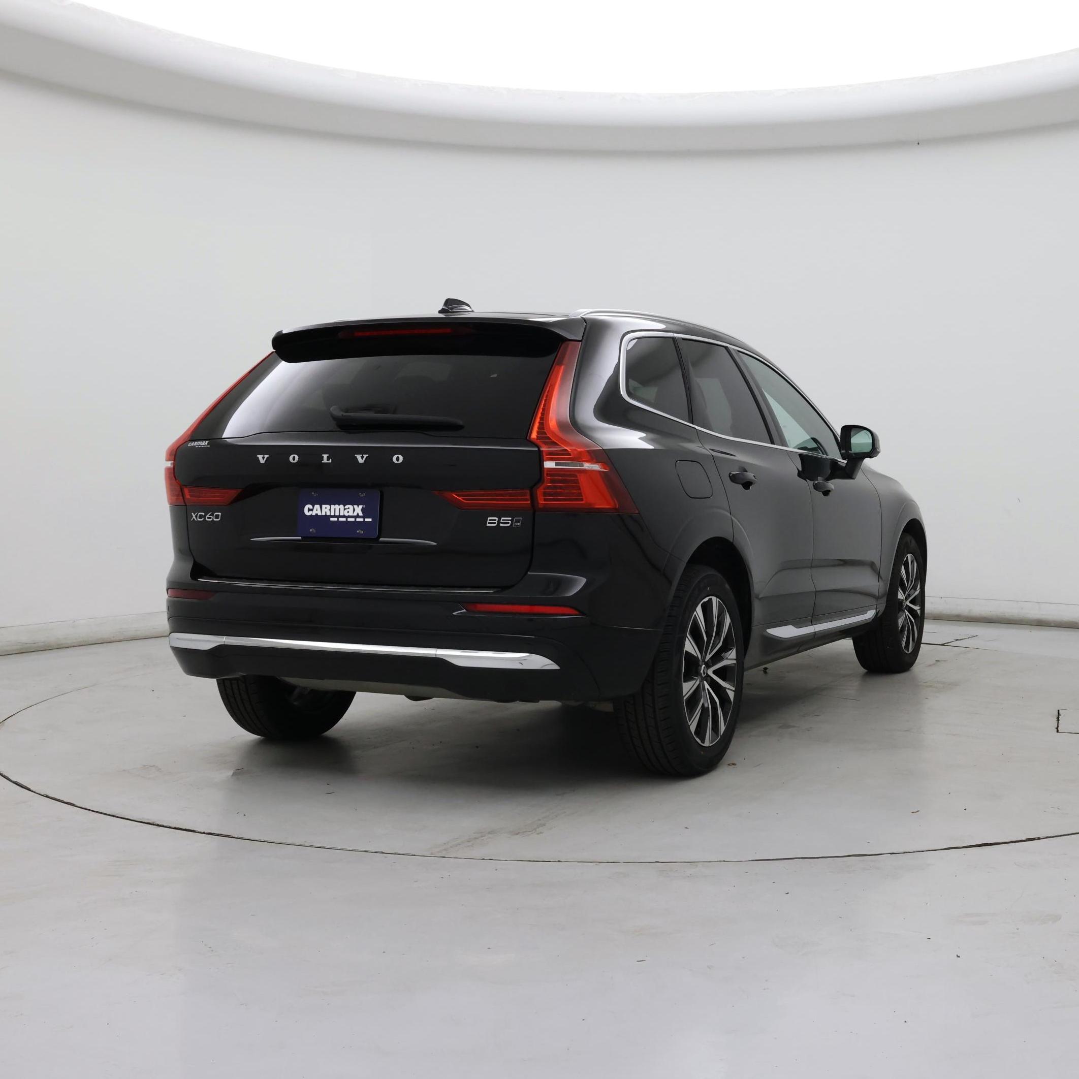 Thumbnail: 2023 Volvo XC60 - 8