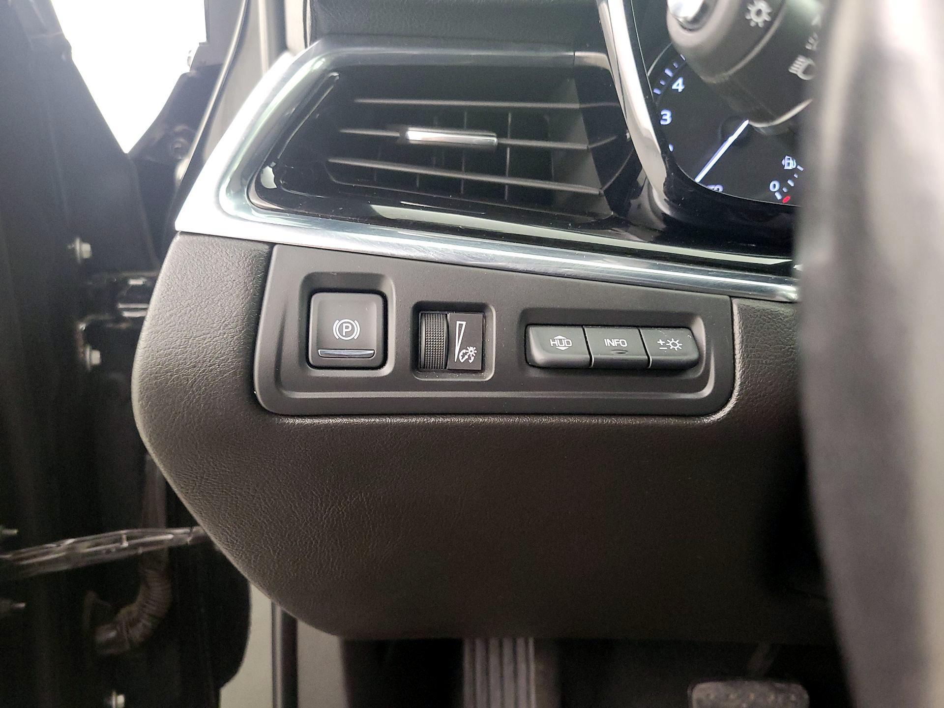 Thumbnail: 2020 Cadillac XT6 - 13