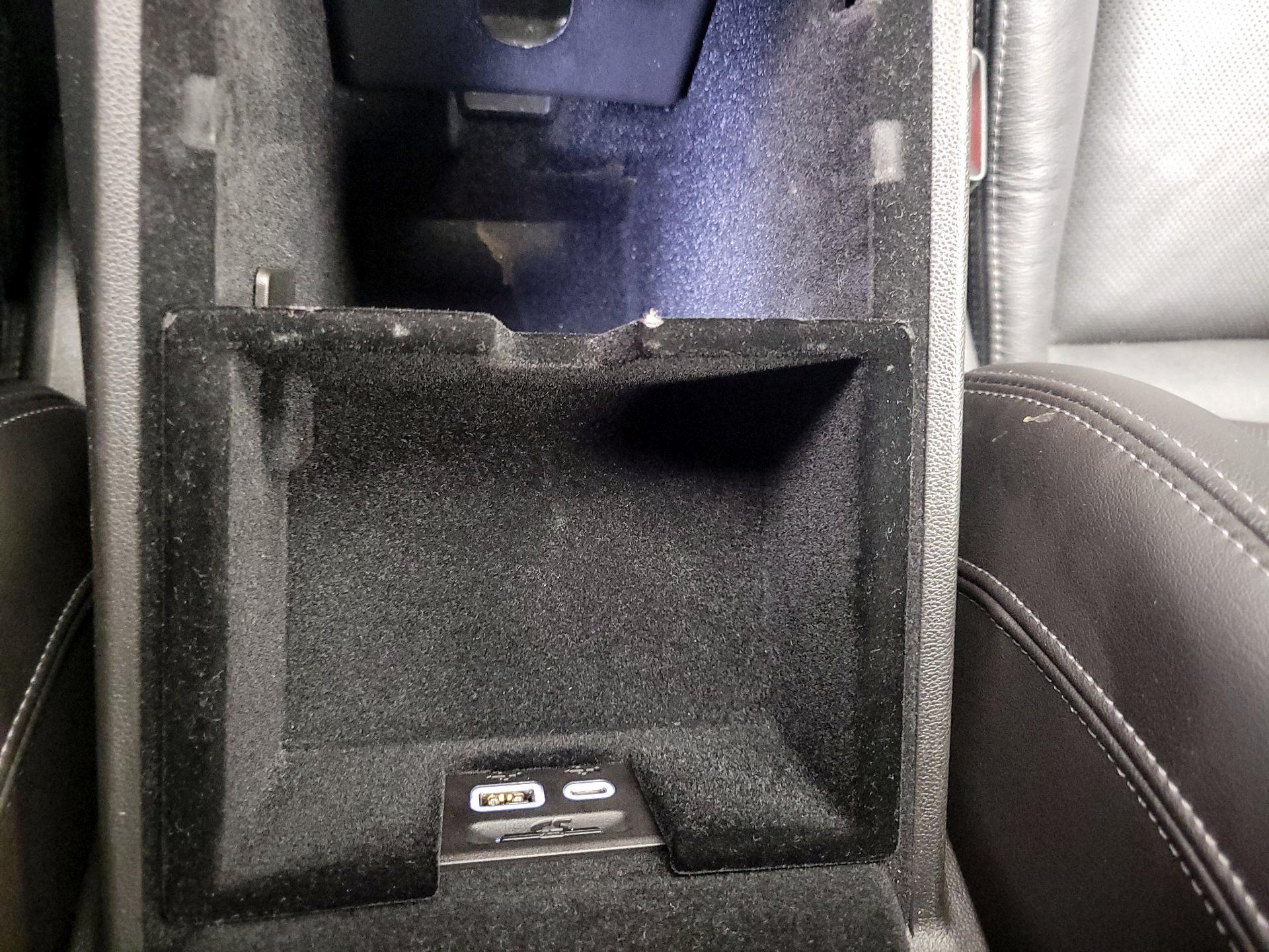 Thumbnail: 2020 Cadillac XT6 - 18