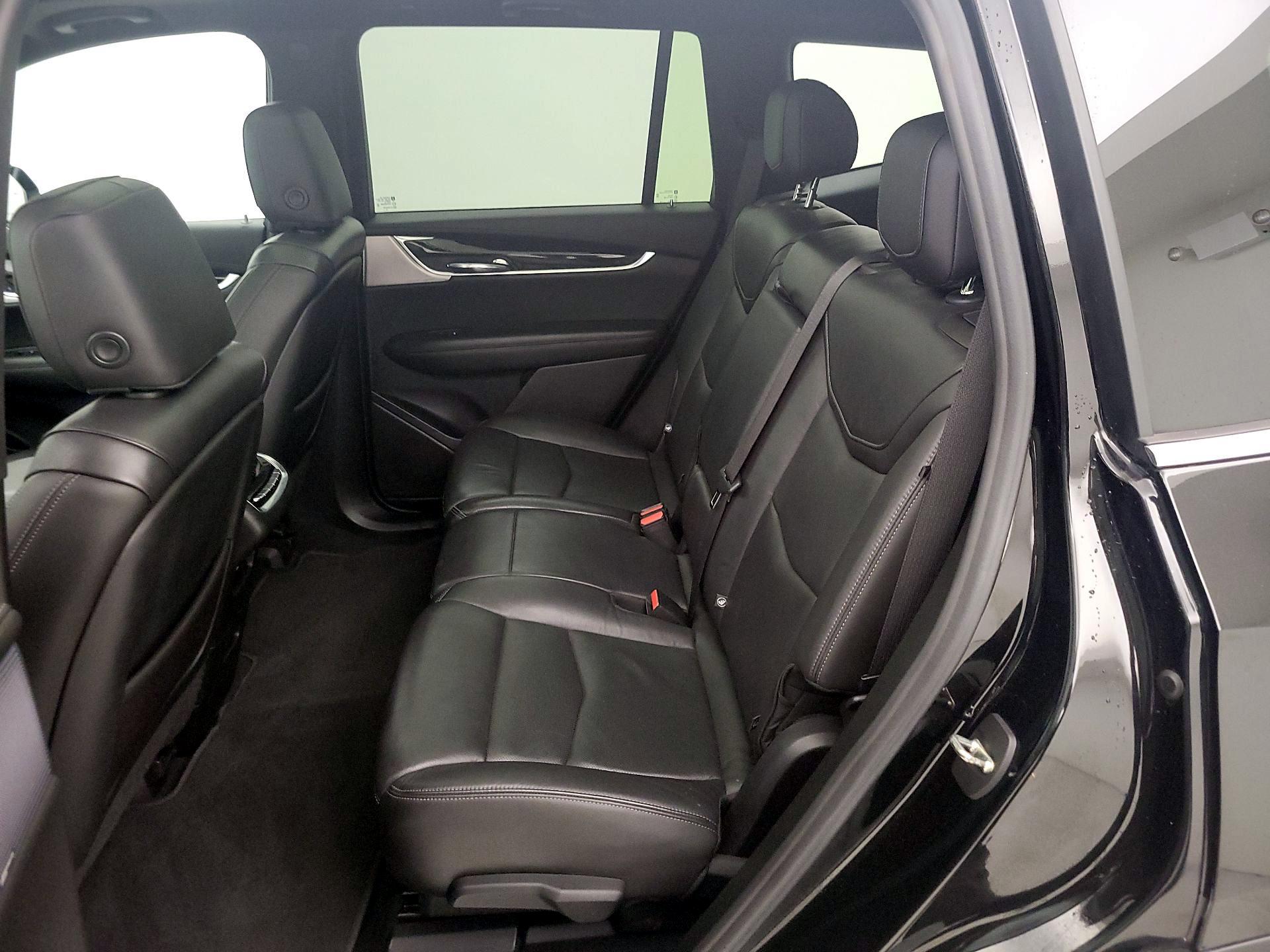 Thumbnail: 2020 Cadillac XT6 - 20