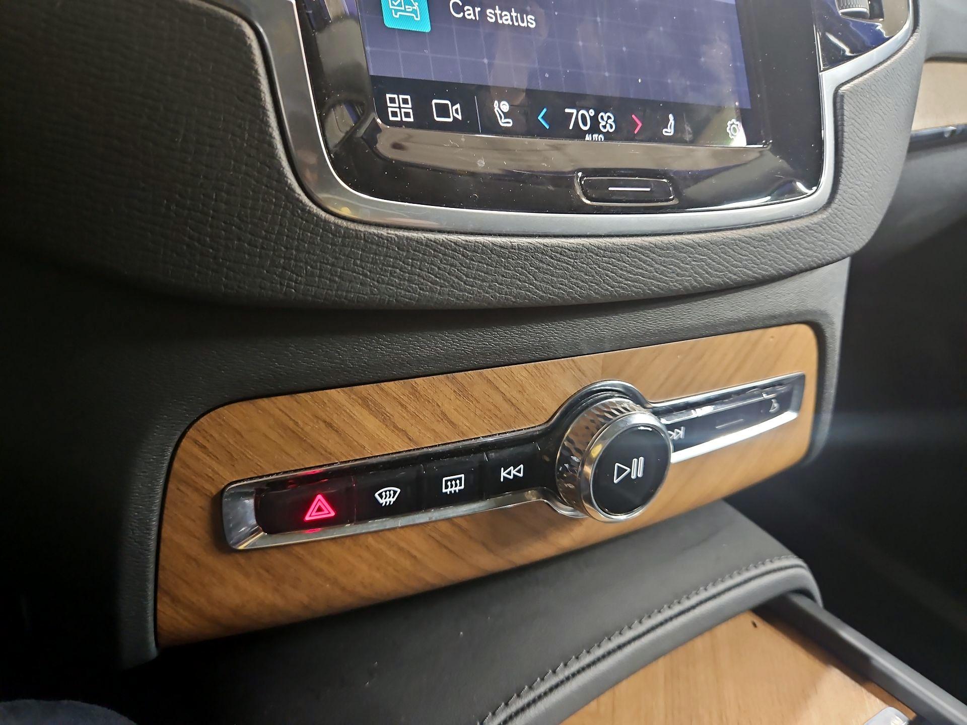 Thumbnail: 2024 Volvo XC90 - 17