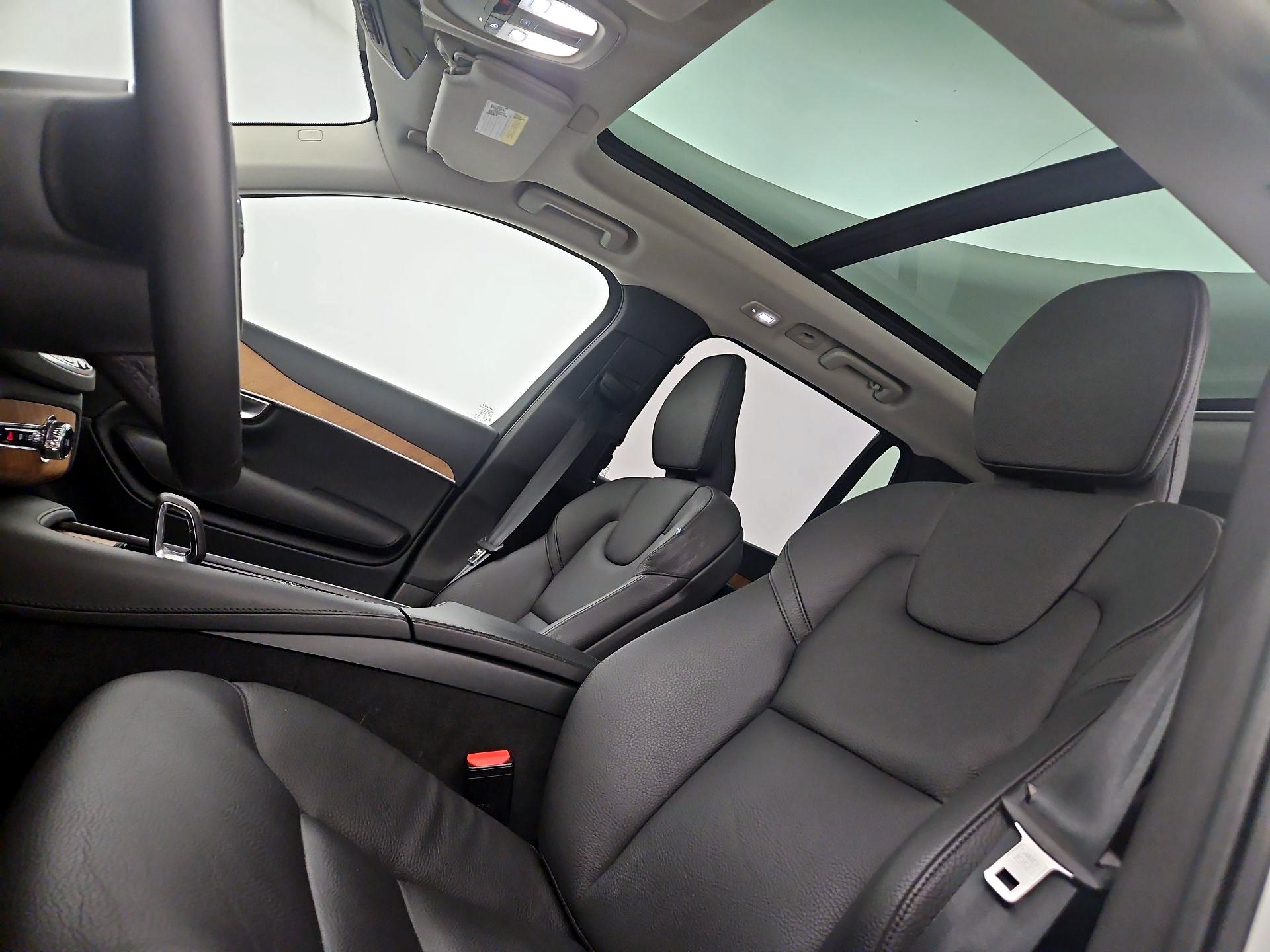 Thumbnail: 2024 Volvo XC90 - 20