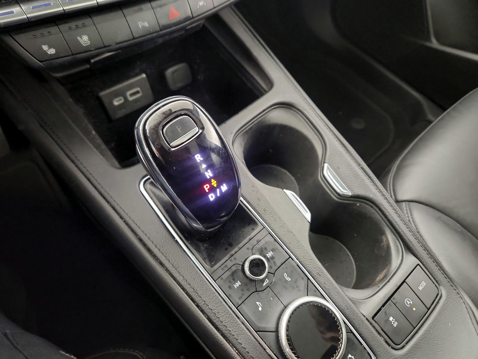 Thumbnail: 2023 Cadillac XT4 - 15