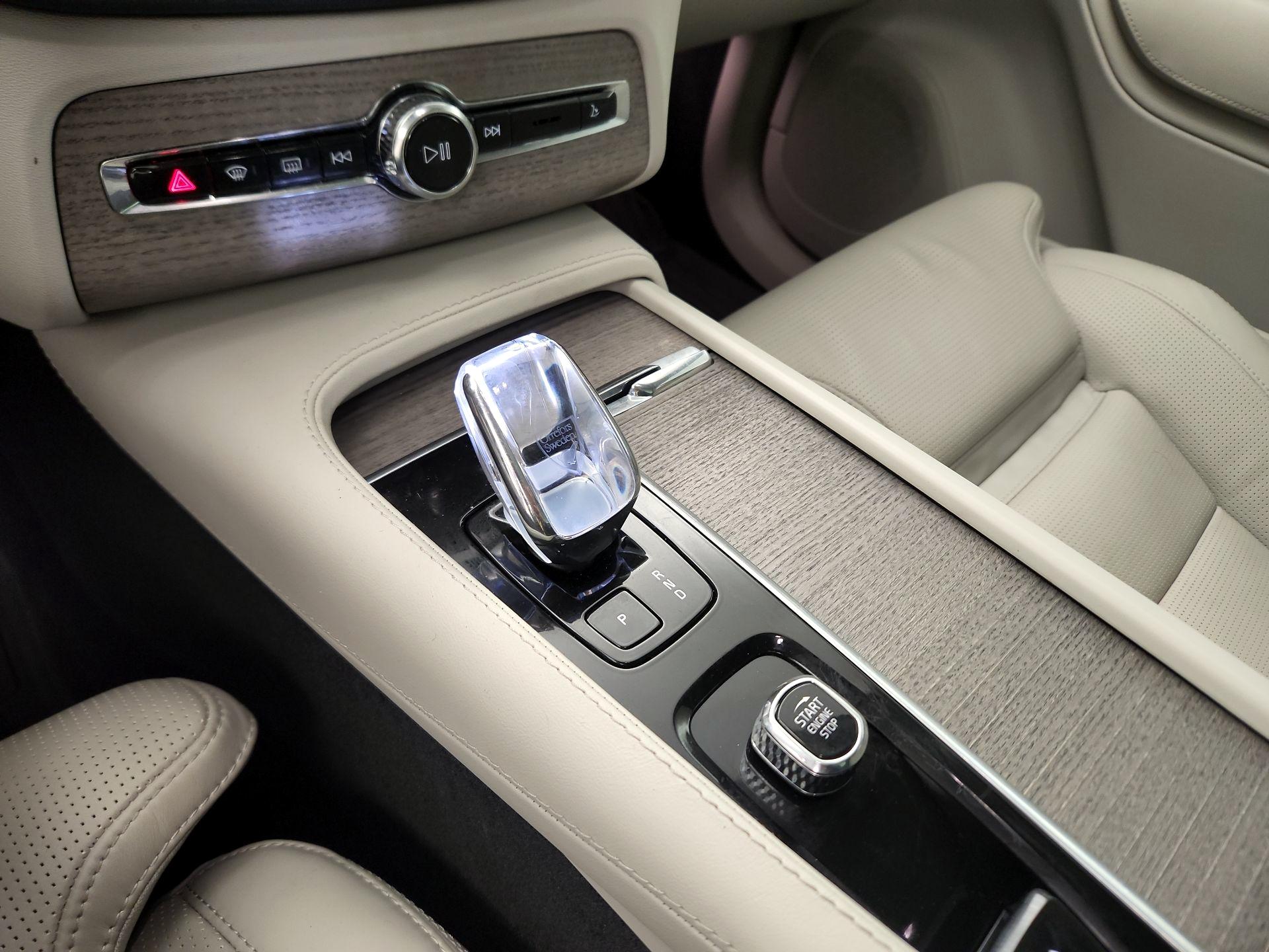 Thumbnail: 2024 Volvo XC90 - 17