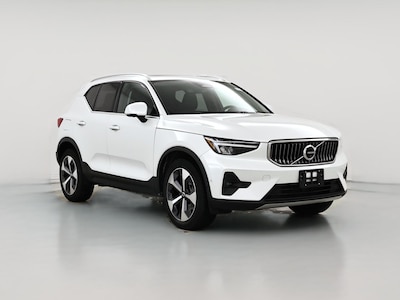 2023 Volvo XC40 B5 Plus Bright Theme