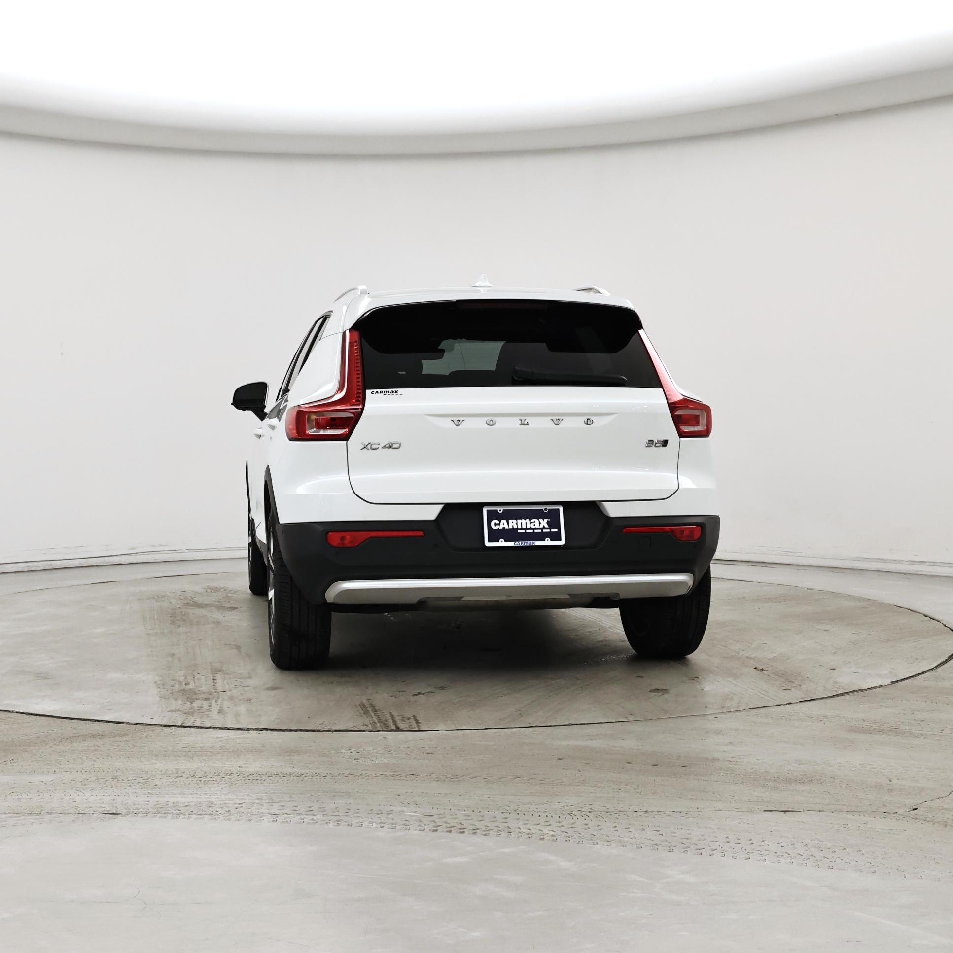 Thumbnail: 2023 Volvo XC40 - 6