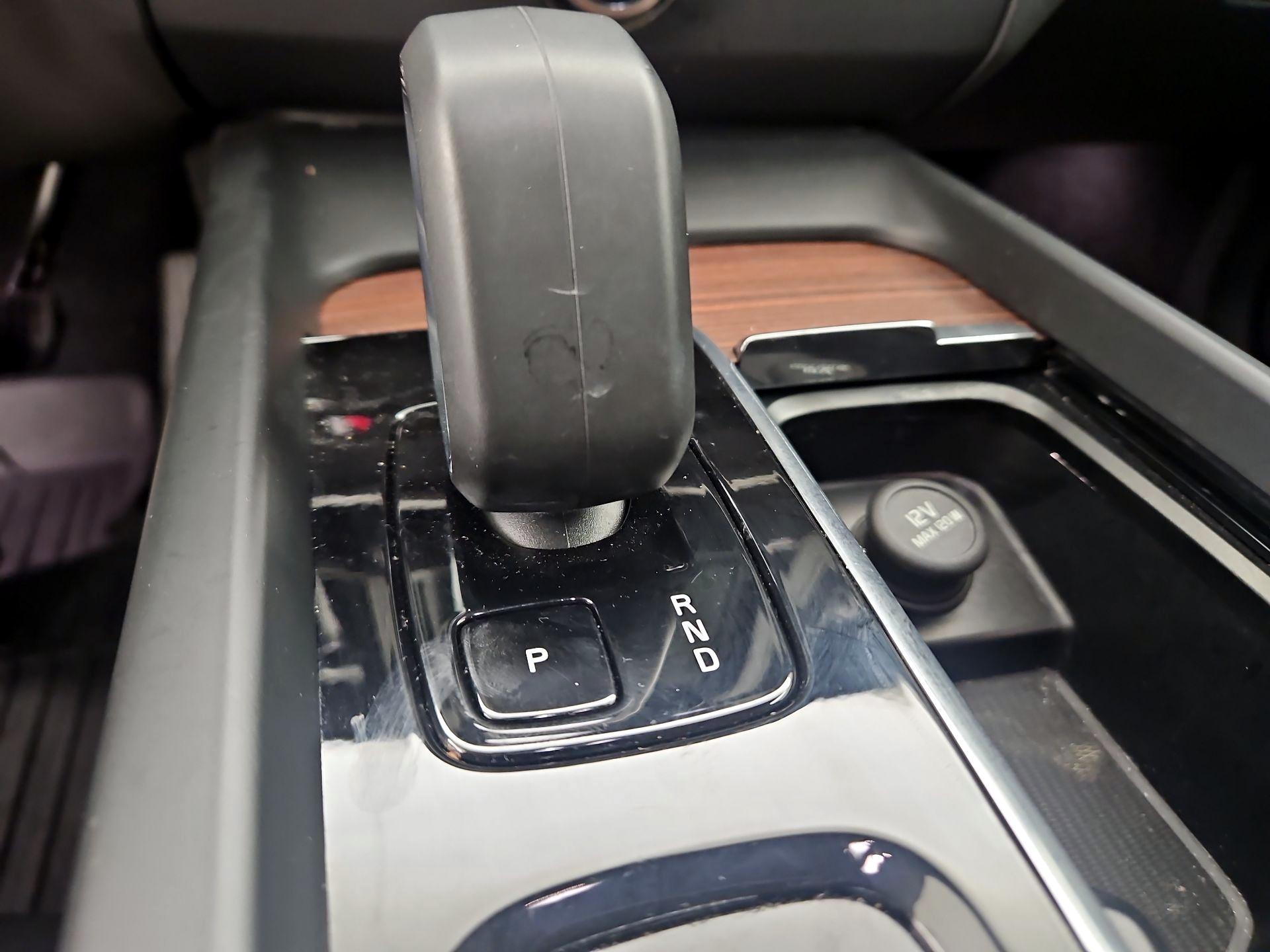 Thumbnail: 2023 Volvo XC60 - 18