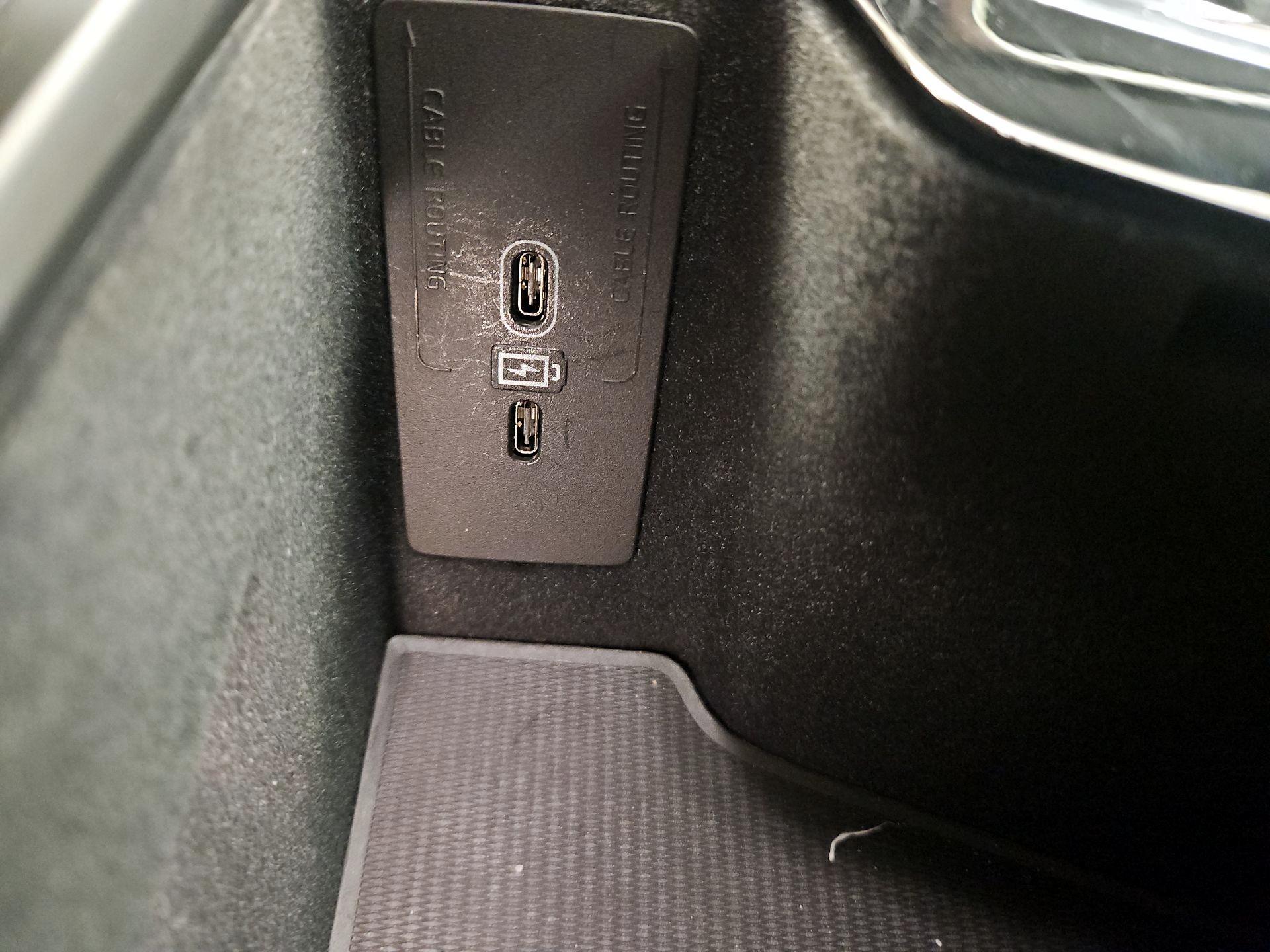 Thumbnail: 2023 Volvo XC60 - 19