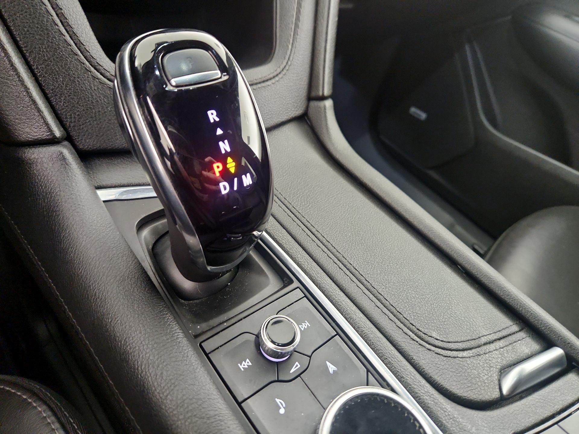 Thumbnail: 2022 Cadillac XT6 - 15