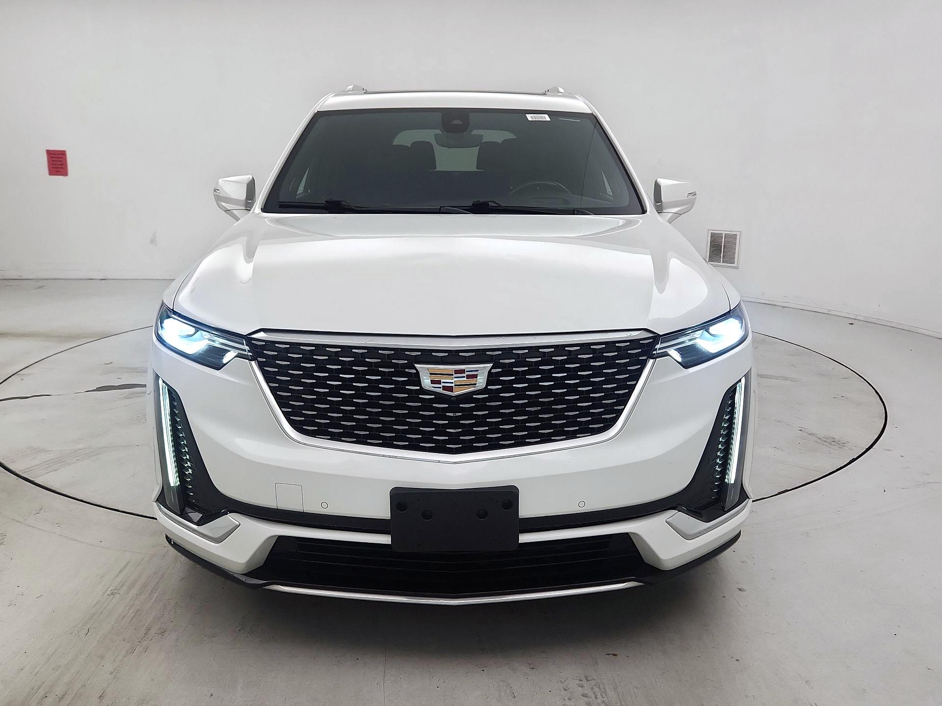 Thumbnail: 2022 Cadillac XT6 - 2