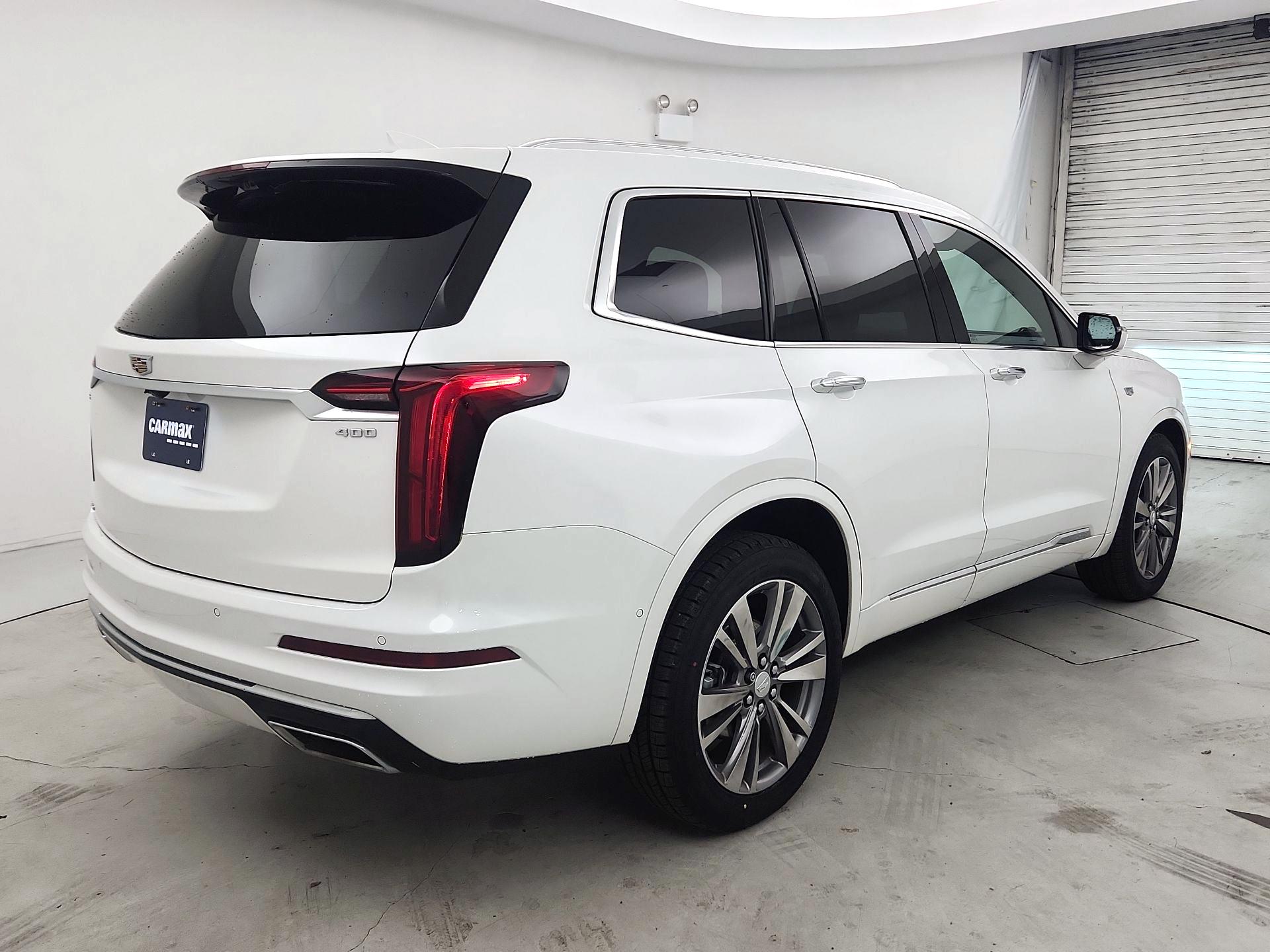 Thumbnail: 2022 Cadillac XT6 - 5