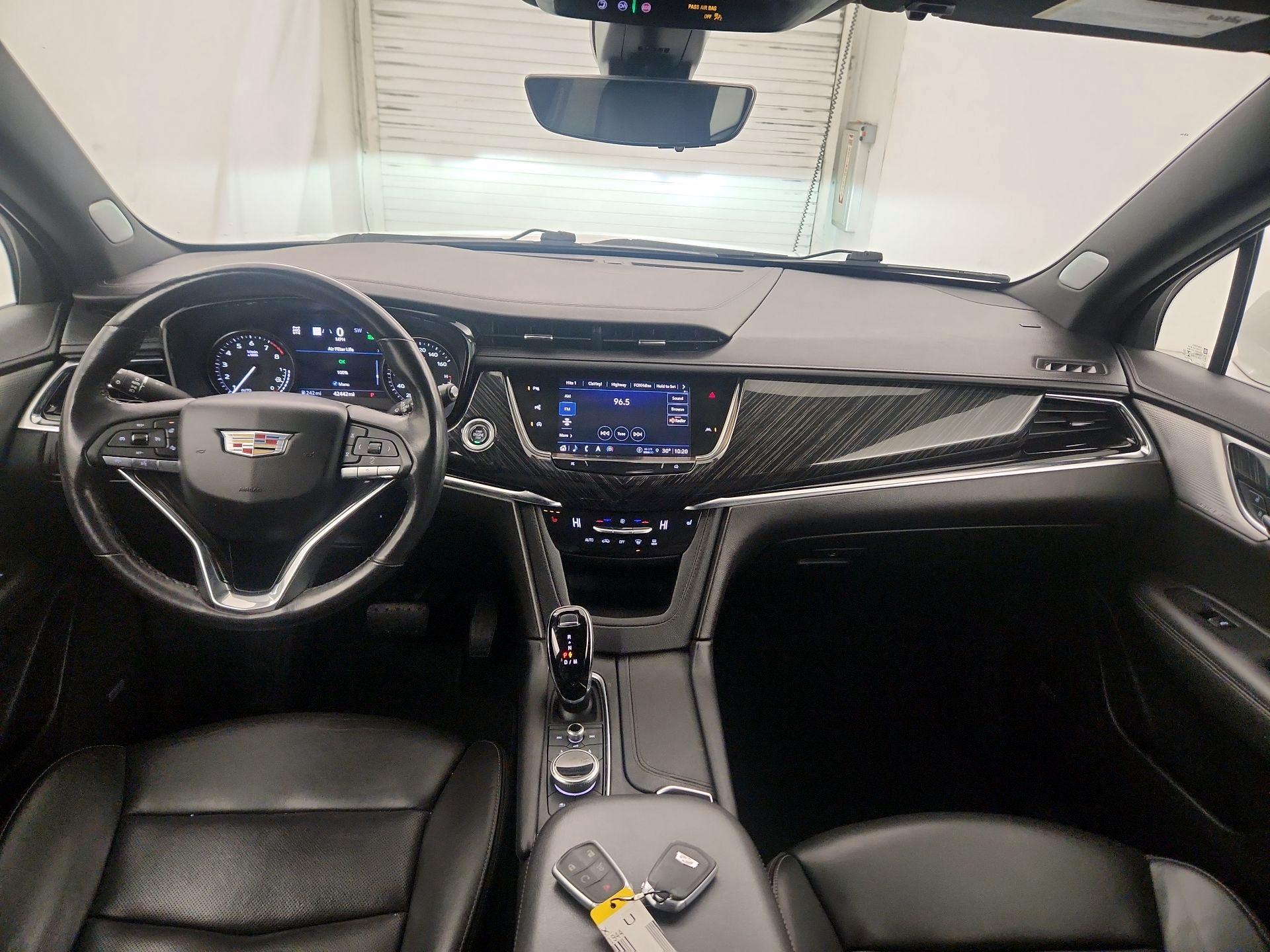 Thumbnail: 2022 Cadillac XT6 - 8