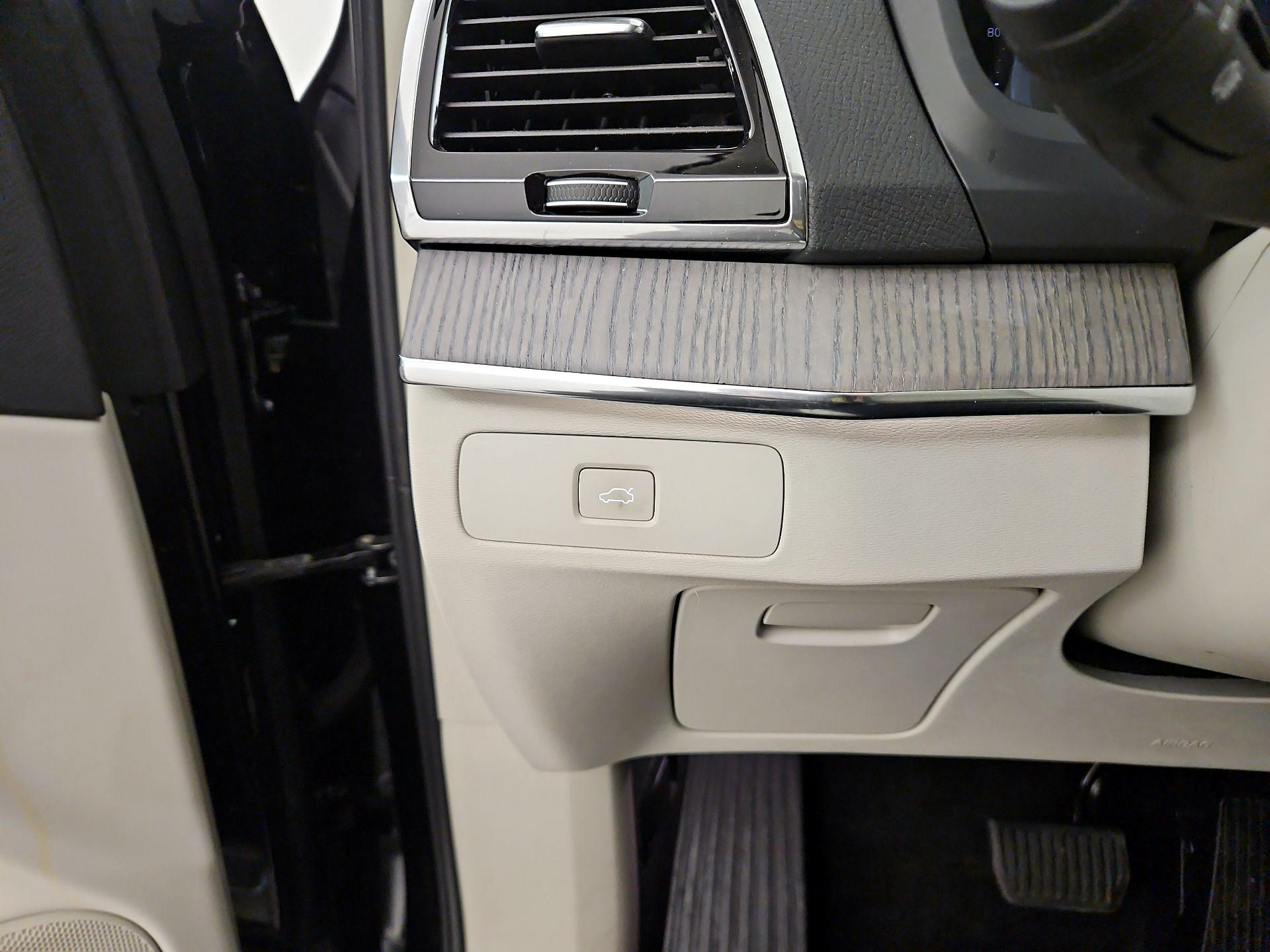 Thumbnail: 2023 Volvo XC90 - 13