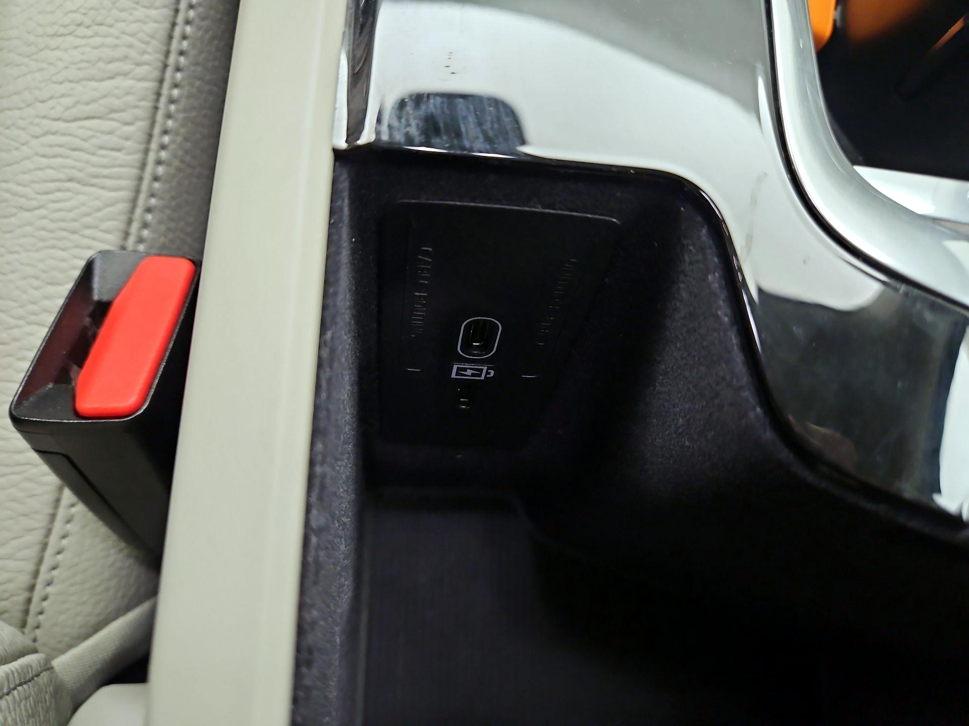 Thumbnail: 2023 Volvo XC90 - 18