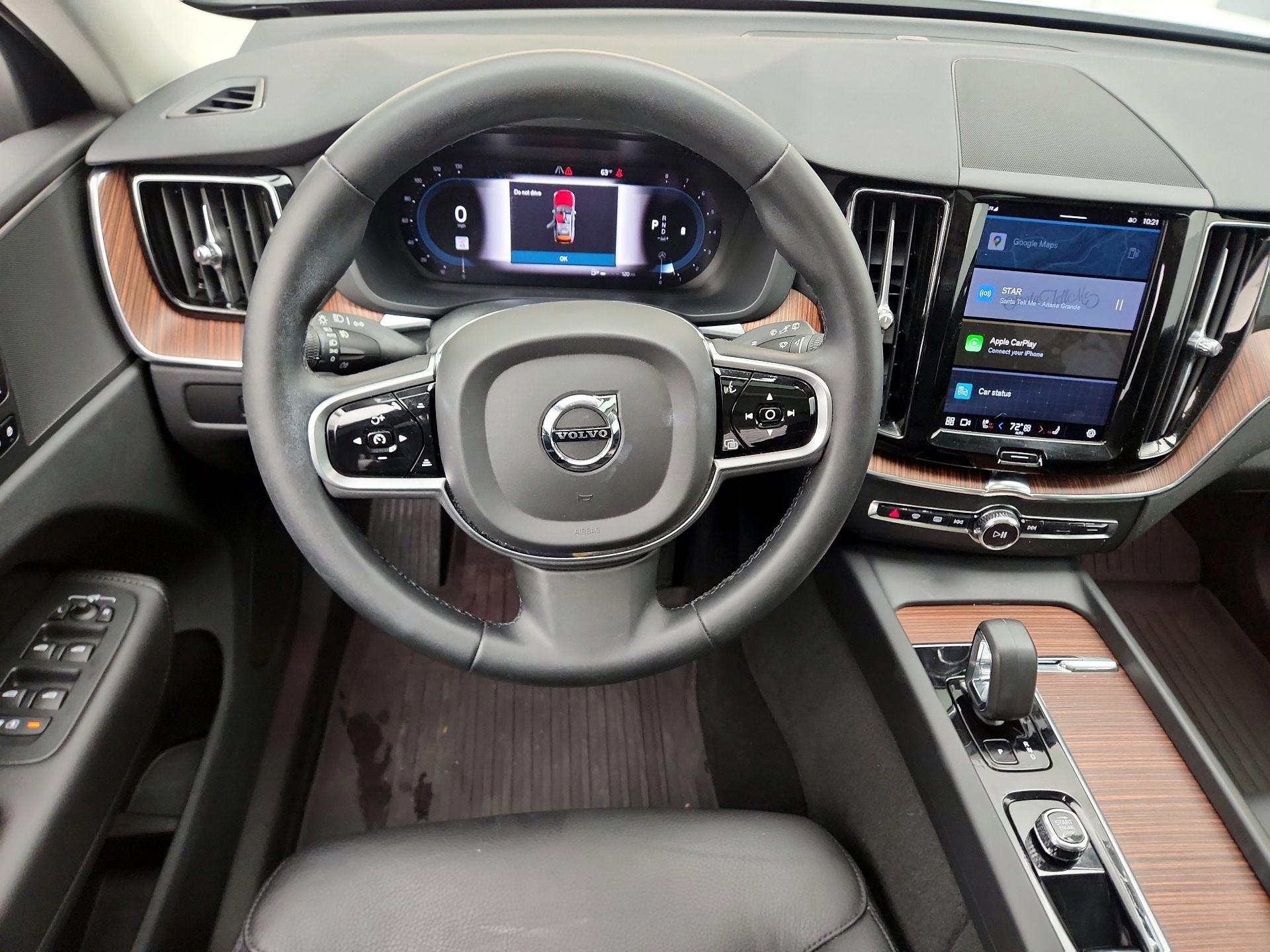 Thumbnail: 2023 Volvo XC60 - 10