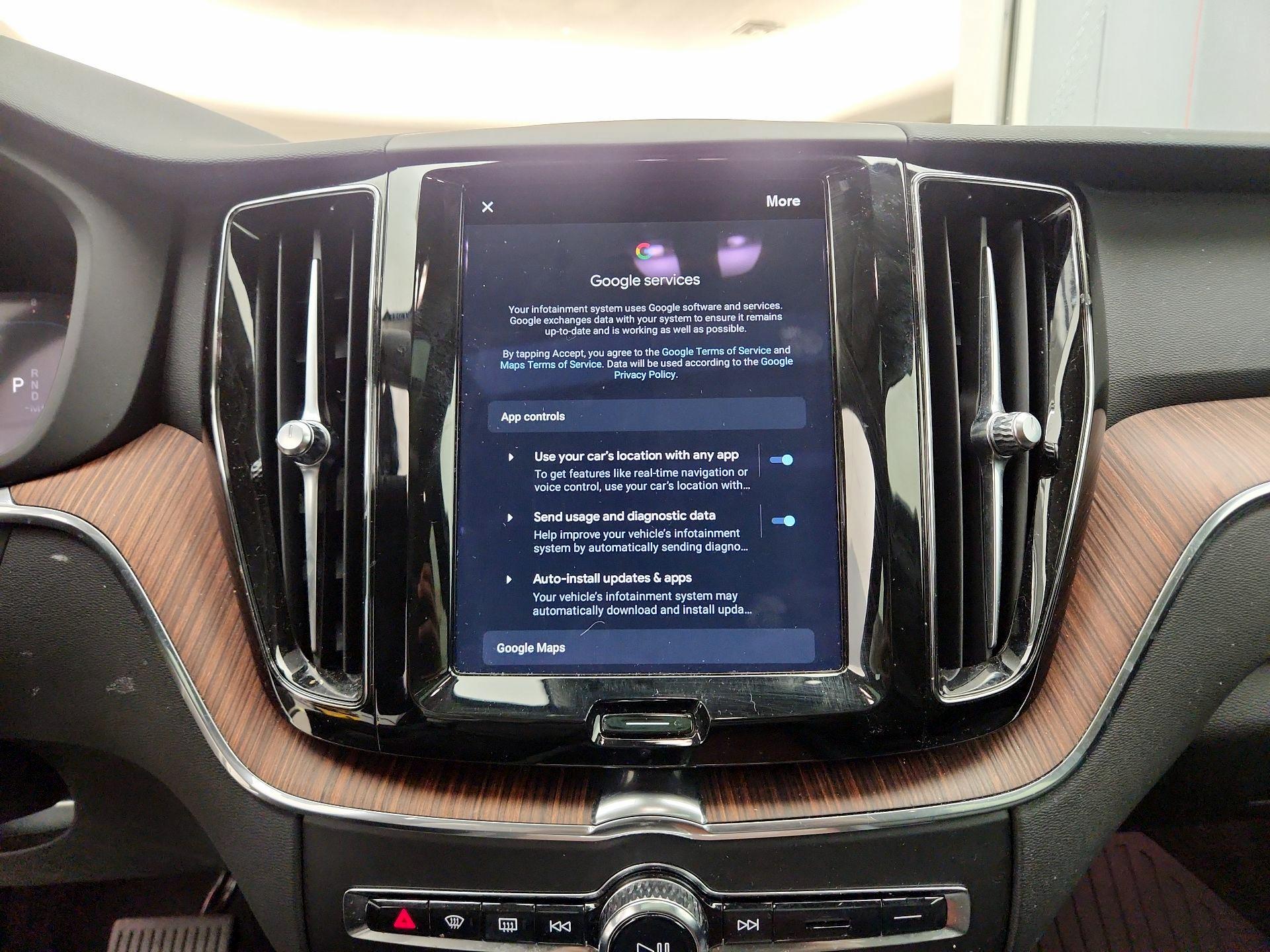 Thumbnail: 2023 Volvo XC60 - 14