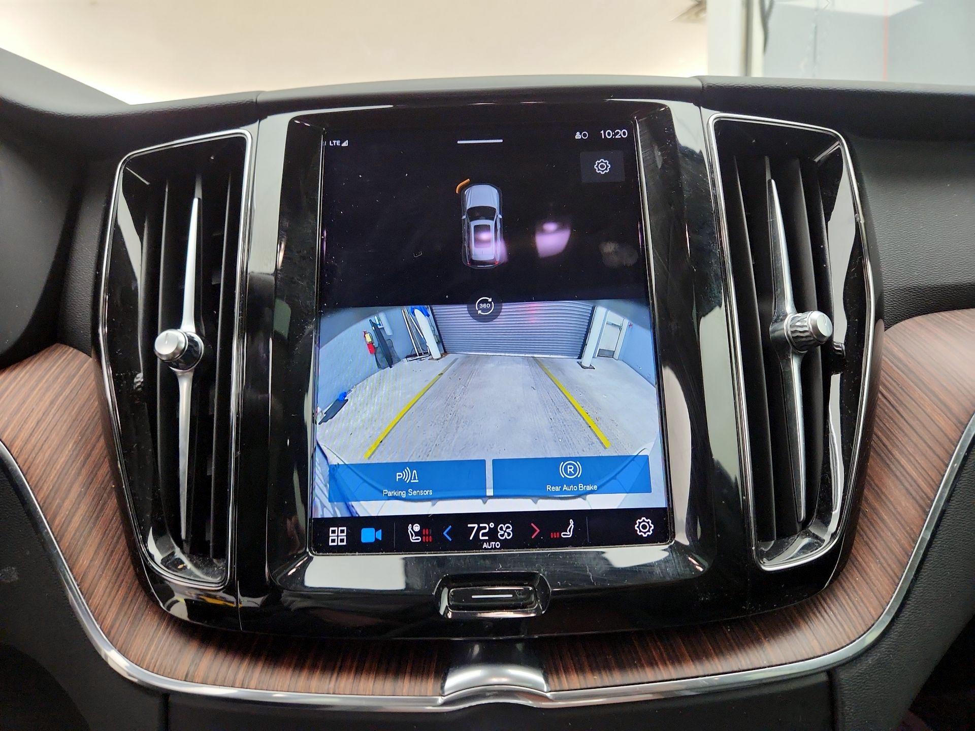 Thumbnail: 2023 Volvo XC60 - 15