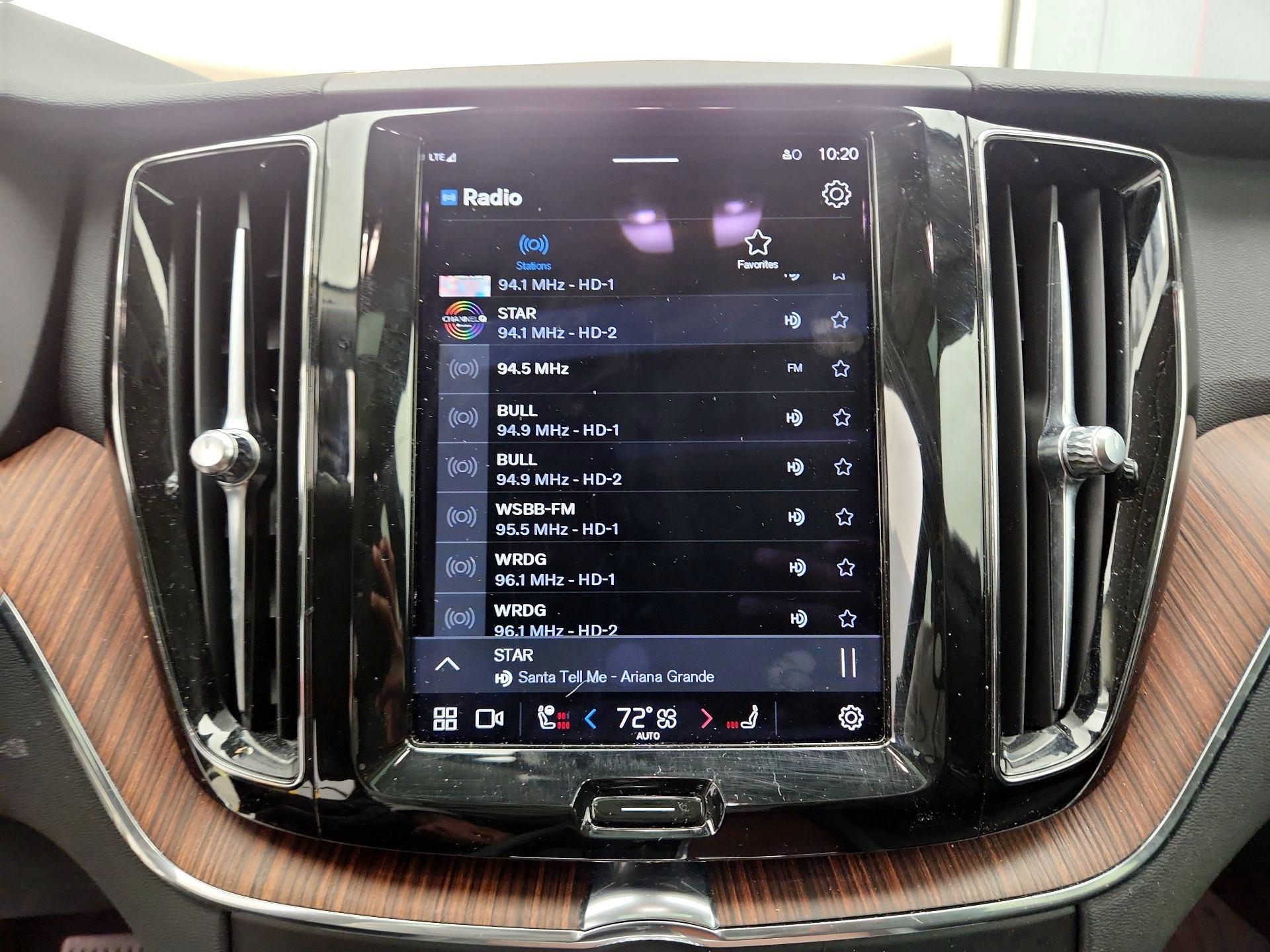 Thumbnail: 2023 Volvo XC60 - 16