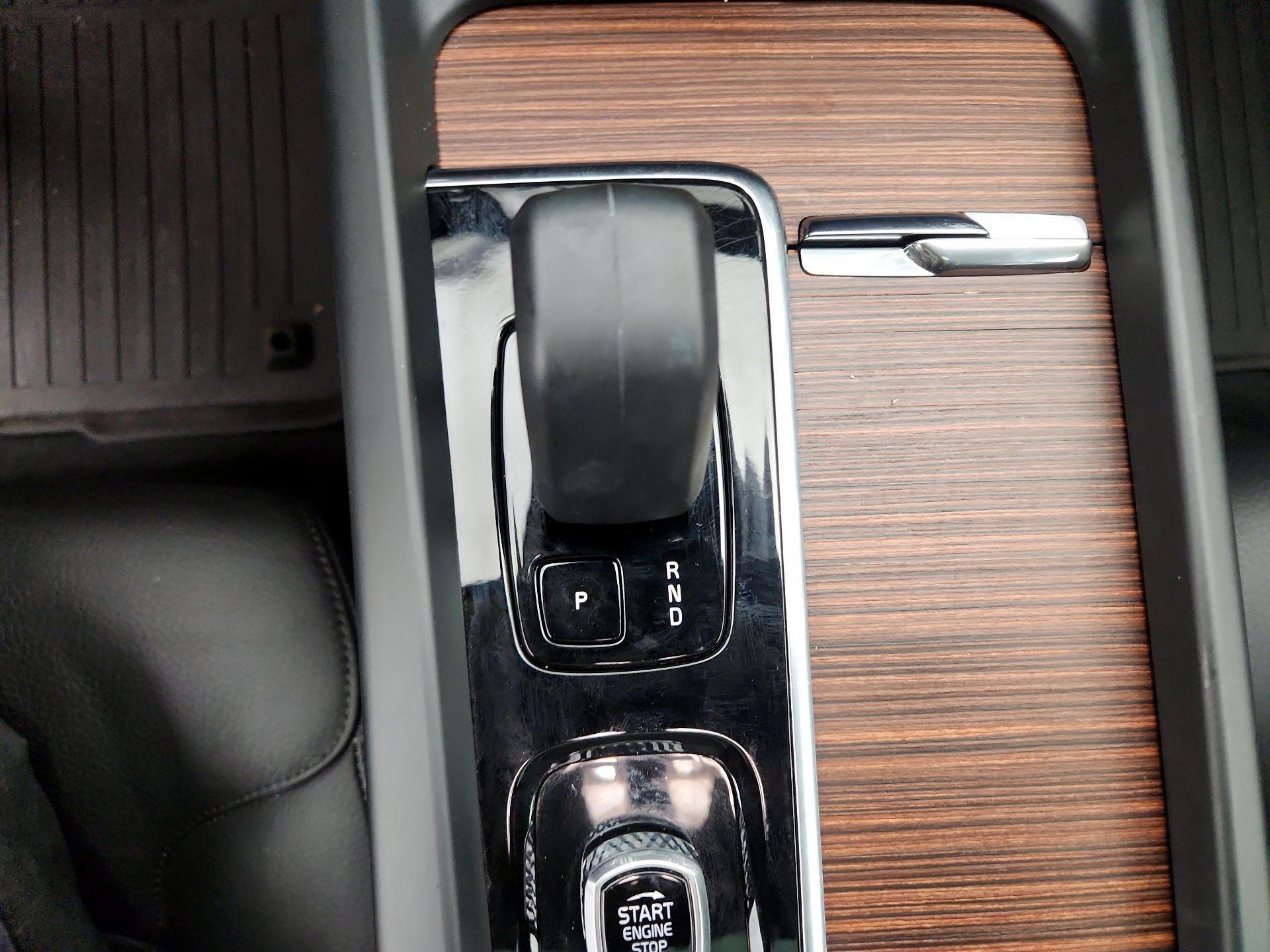 Thumbnail: 2023 Volvo XC60 - 18