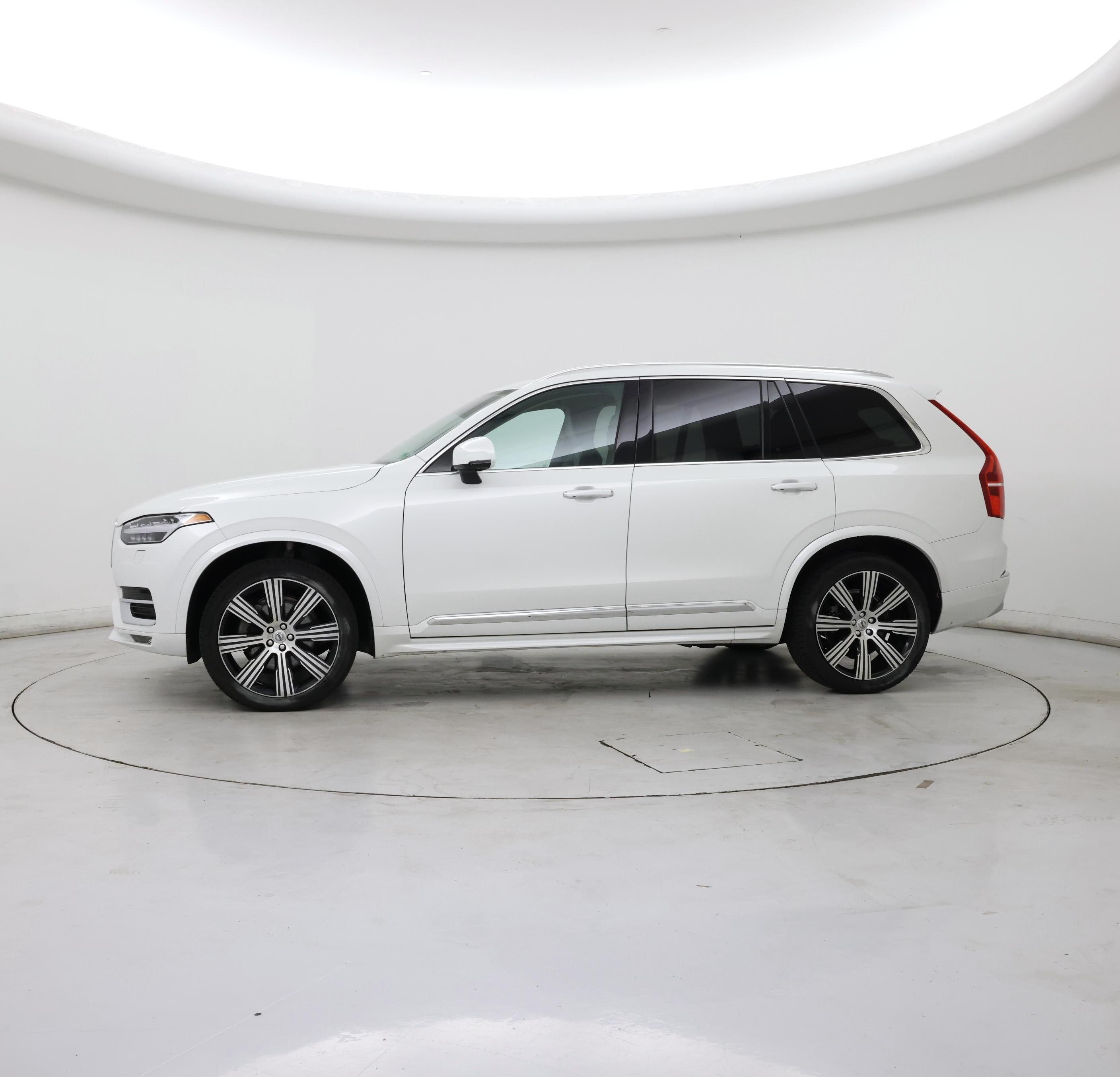 Thumbnail: 2022 Volvo XC90 - 3