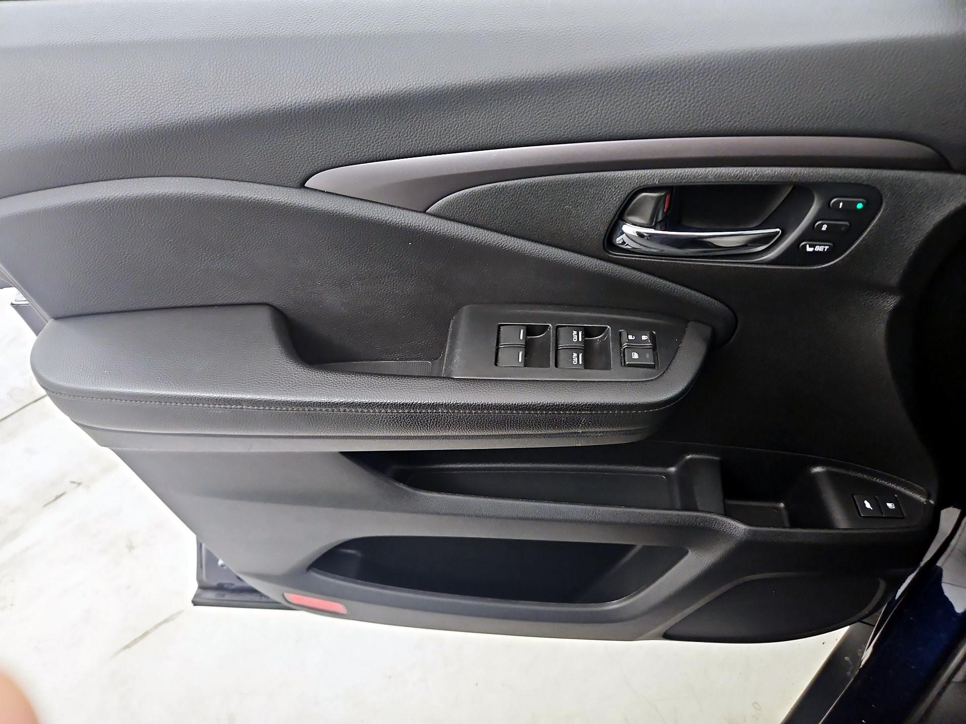 Thumbnail: 2020 Honda Passport - 12