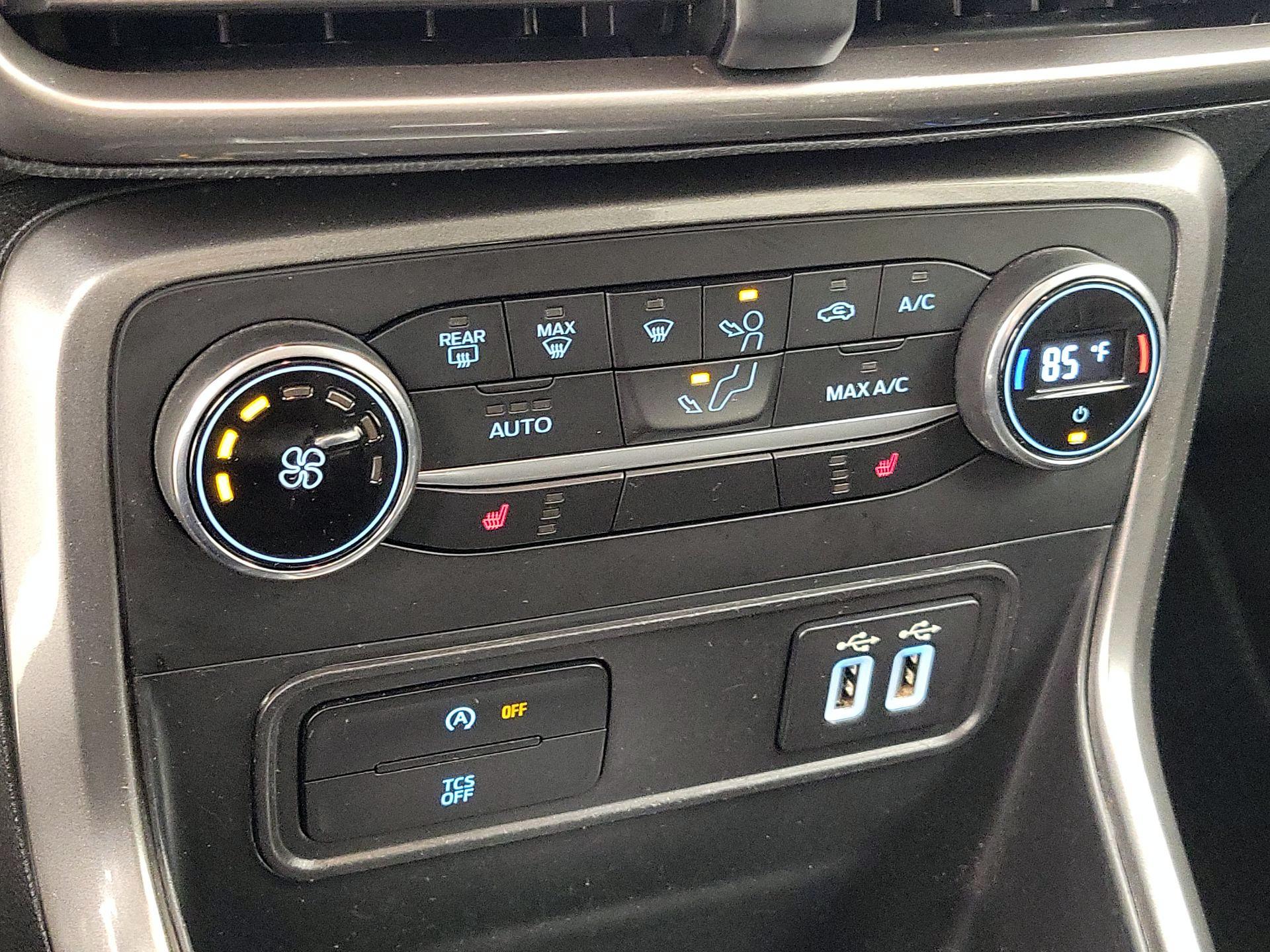 Thumbnail: 2022 Ford EcoSport - 16