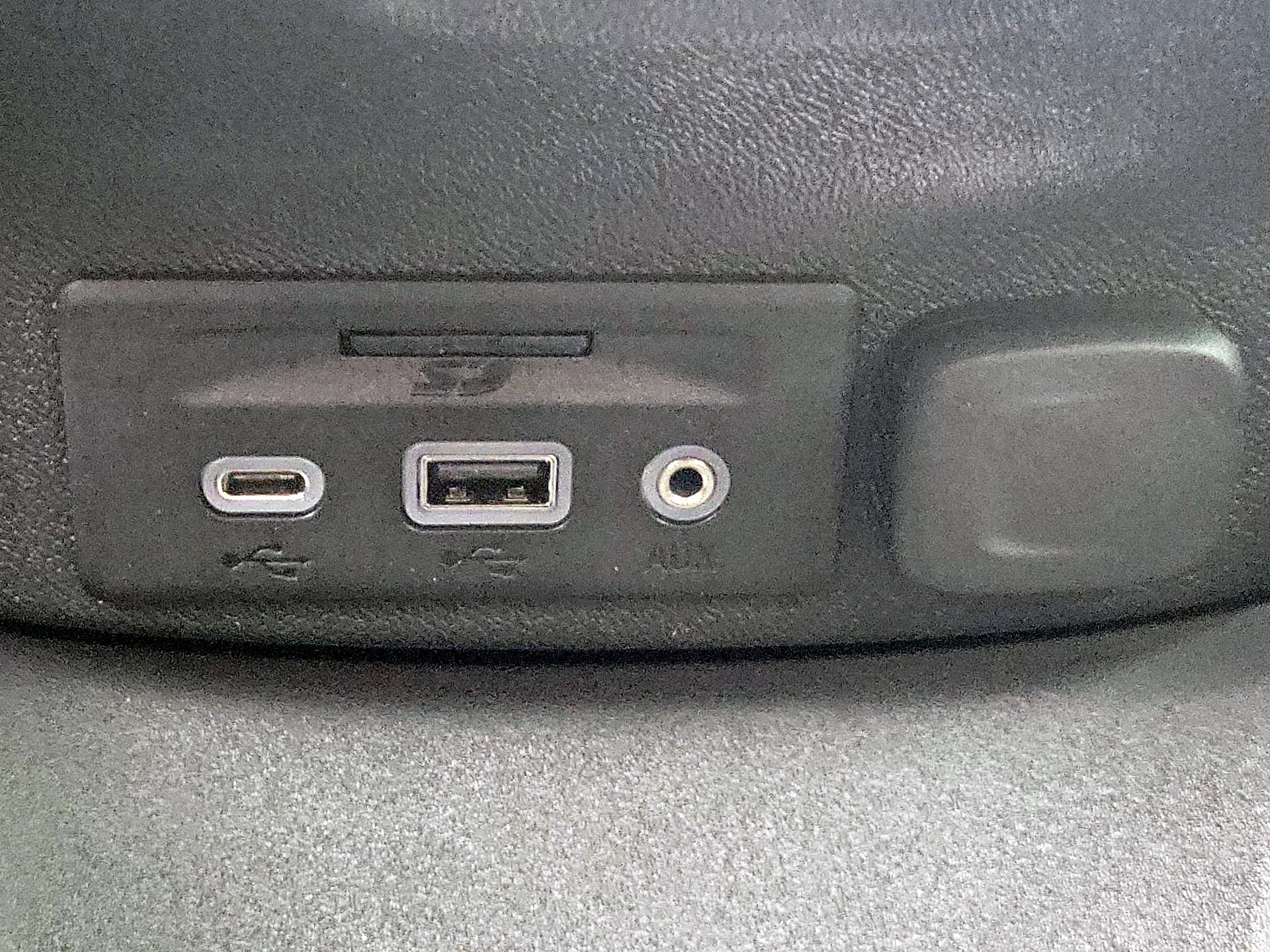 Thumbnail: 2023 Chevrolet Malibu - 19