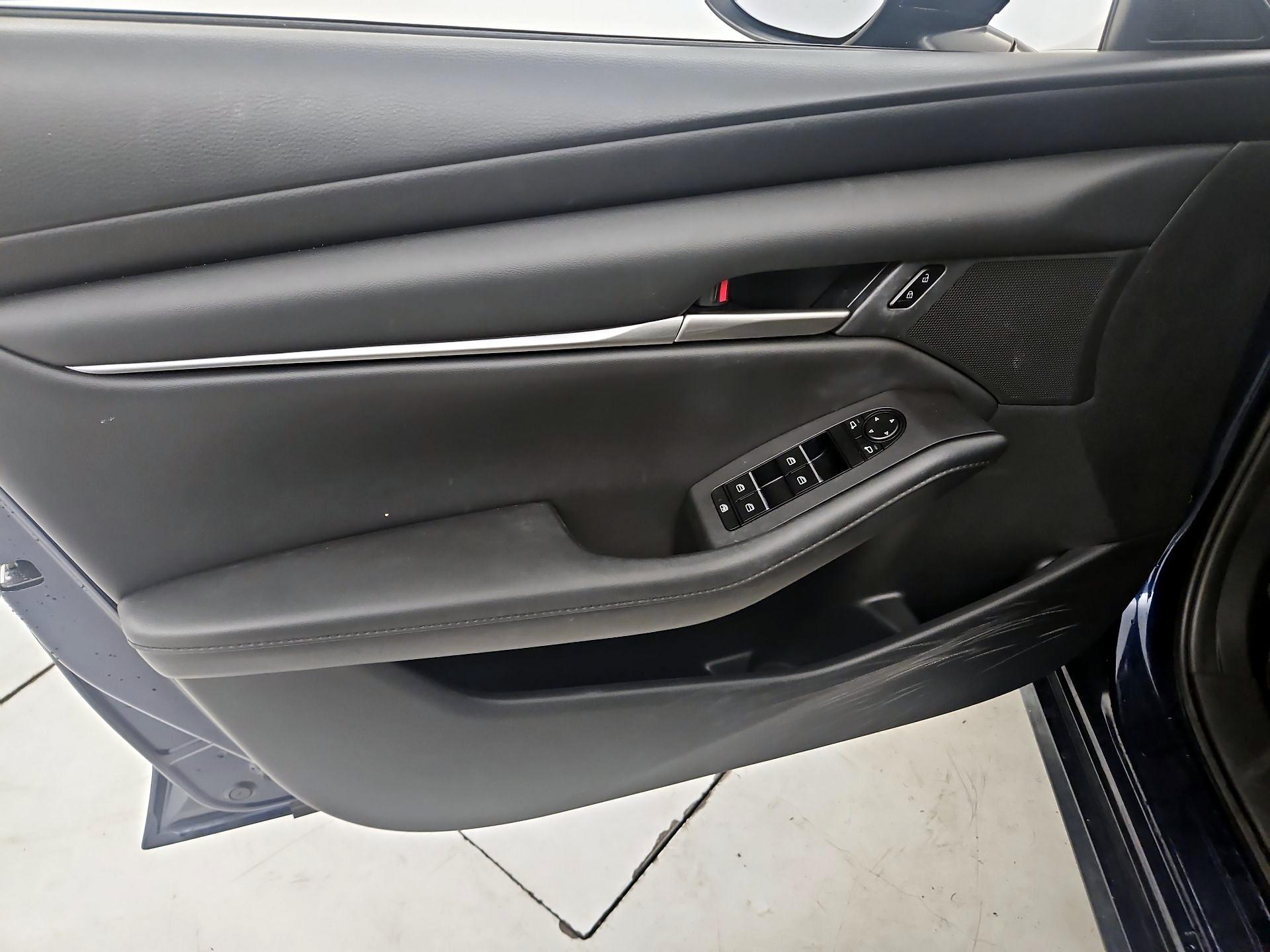 Thumbnail: 2021 Mazda Mazda3 - 12