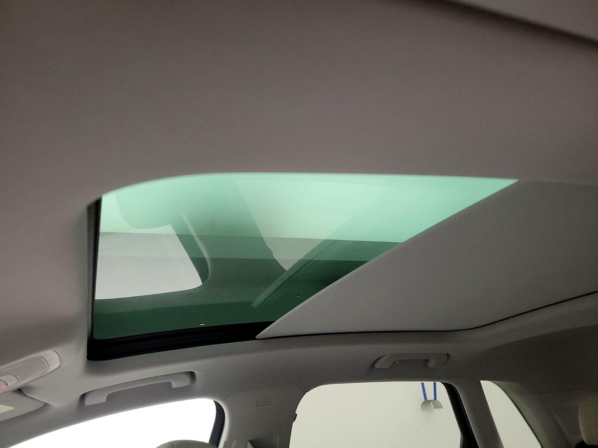 Thumbnail: 2023 Audi Q3 - 20