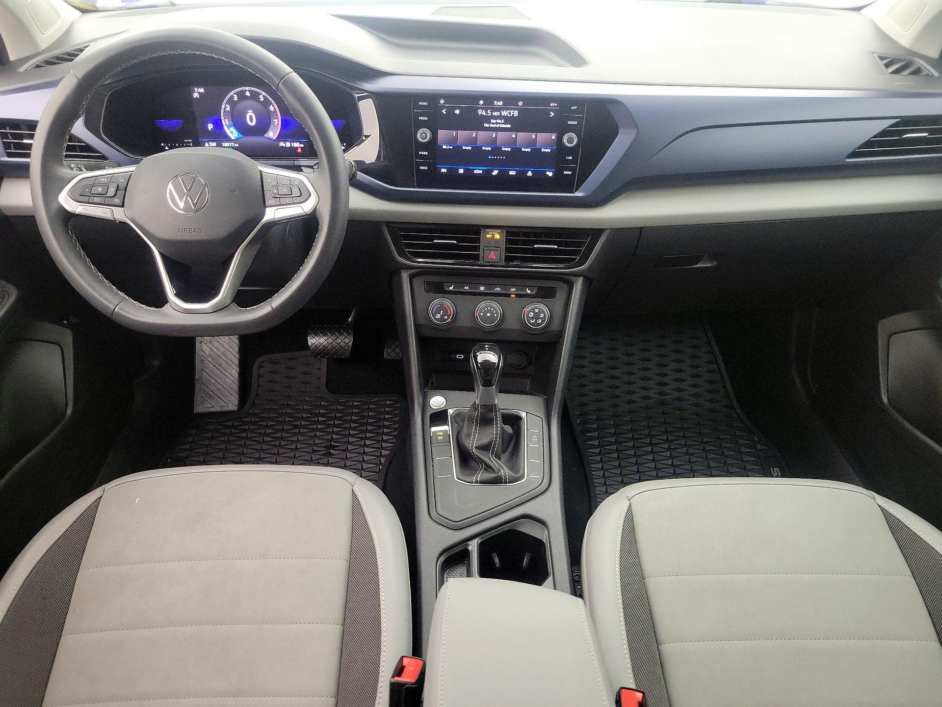 Thumbnail: 2022 Volkswagen Taos - 9