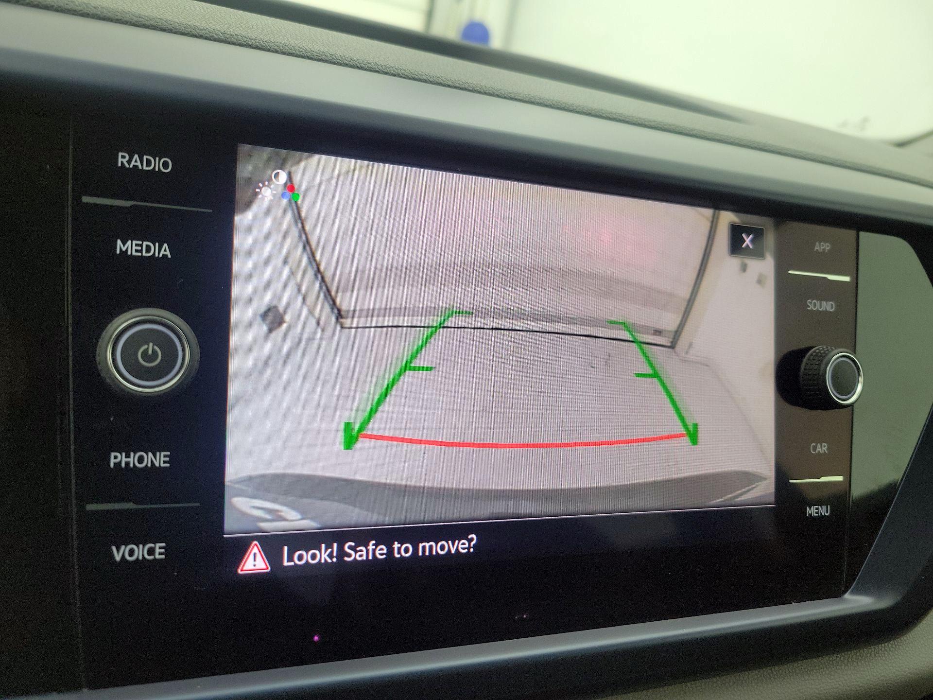 Thumbnail: 2022 Volkswagen Taos - 14