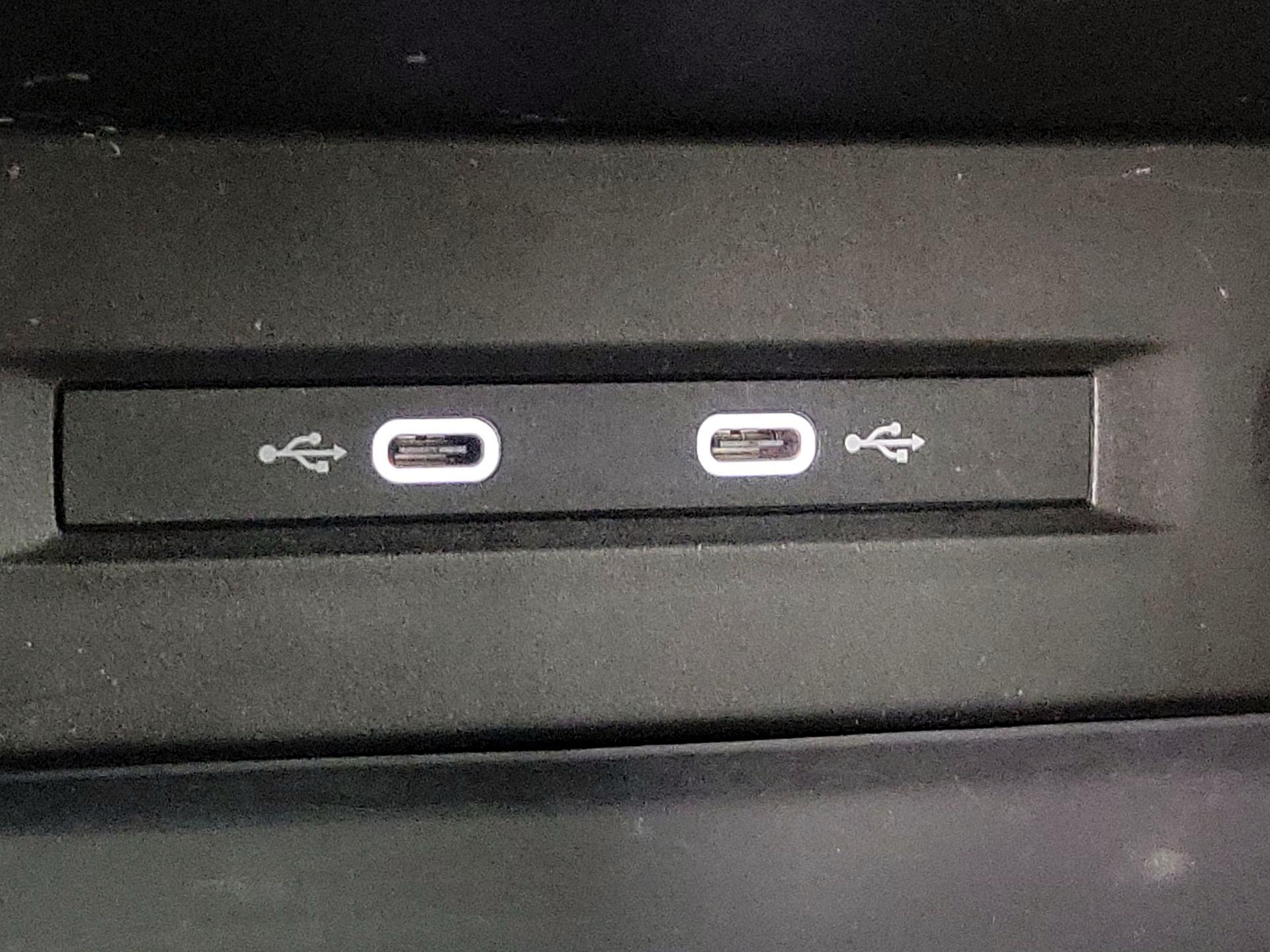 Thumbnail: 2022 Volkswagen Taos - 18