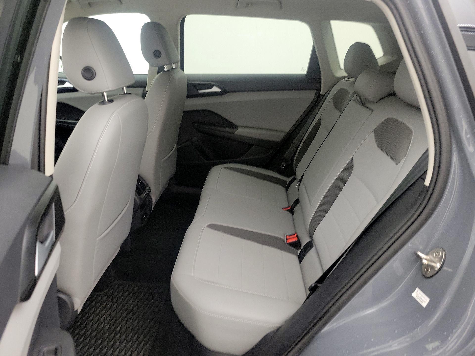 Thumbnail: 2022 Volkswagen Taos - 19