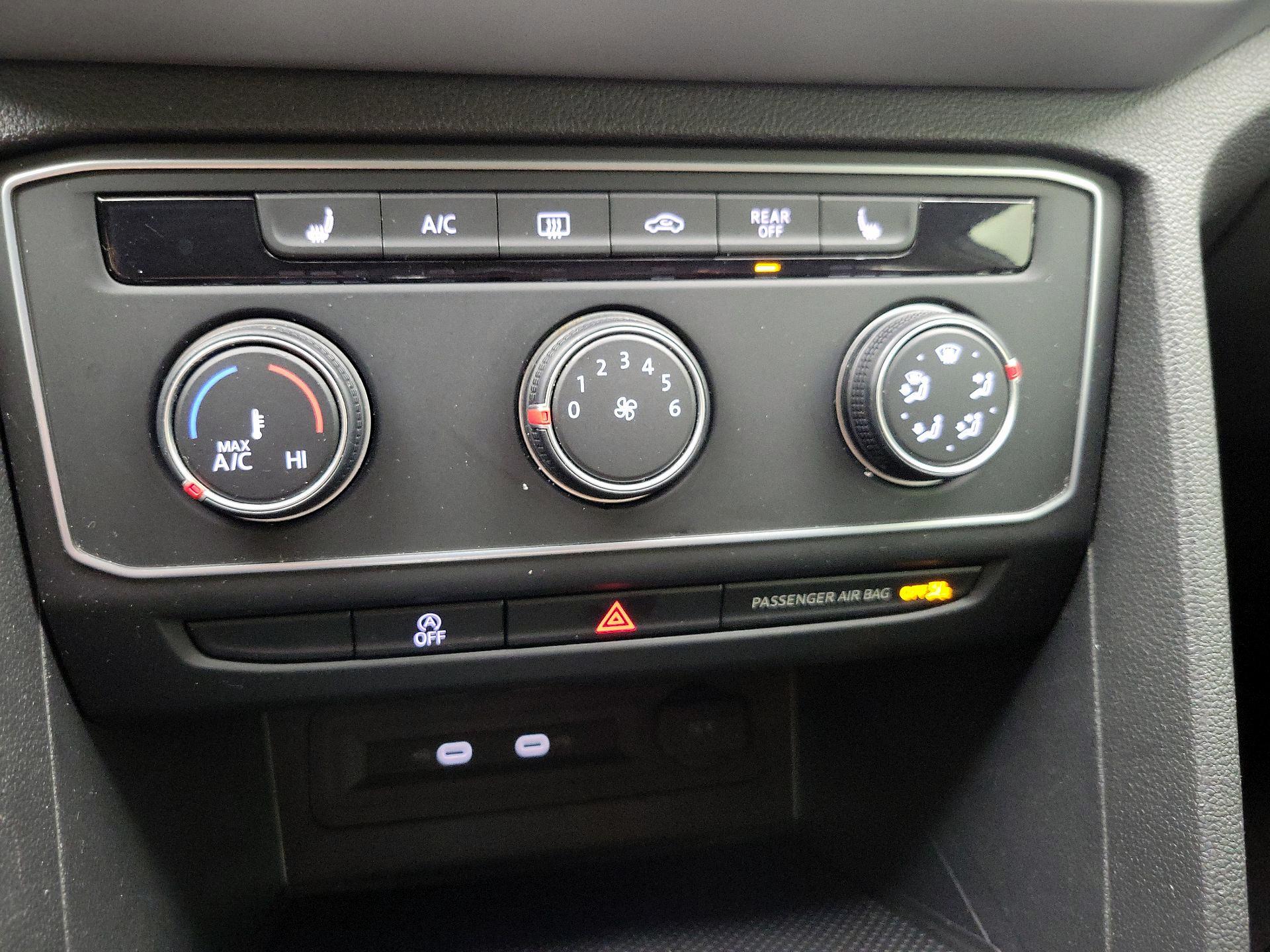 Thumbnail: 2023 Volkswagen Atlas - 16