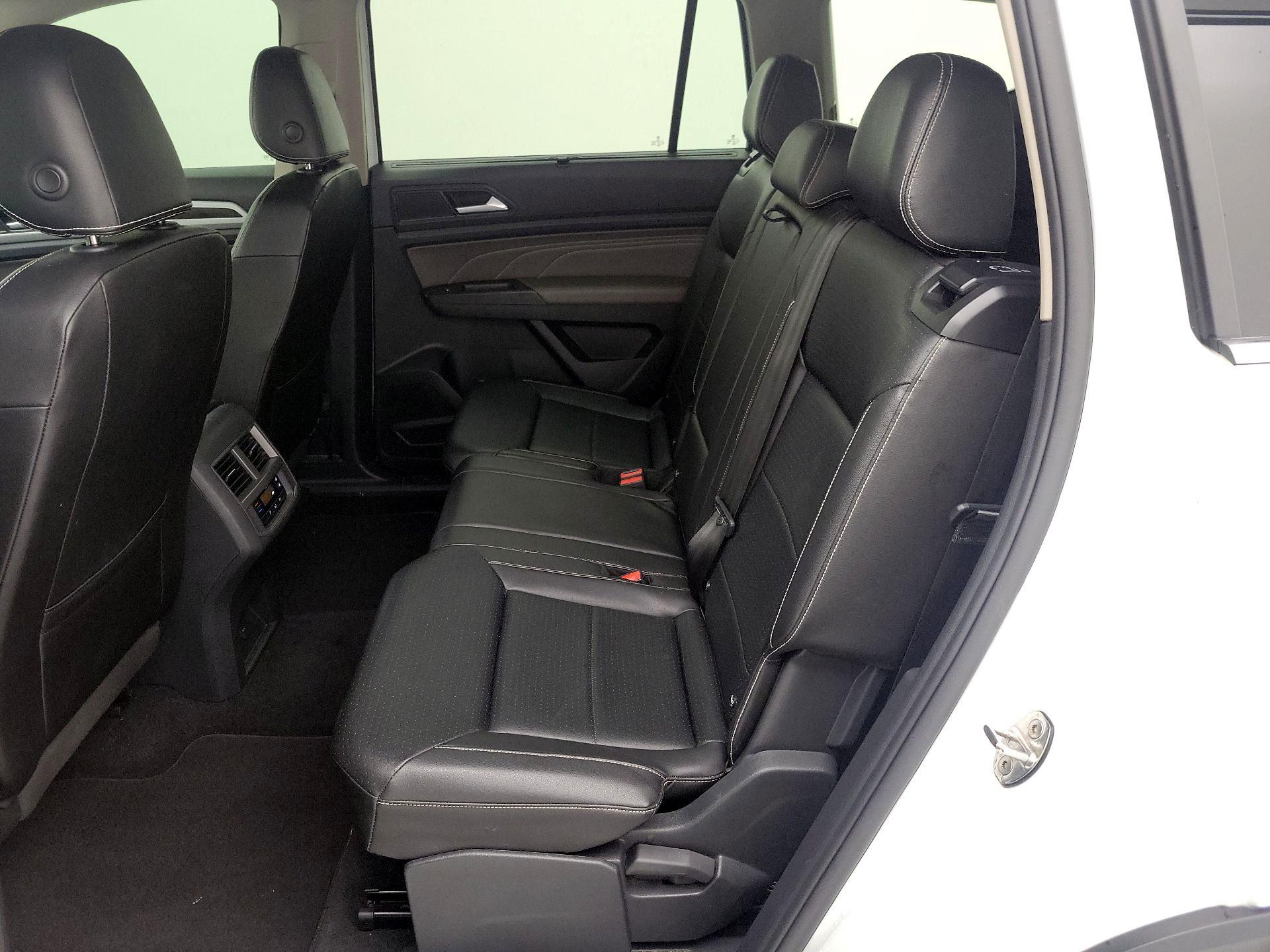 Thumbnail: 2023 Volkswagen Atlas - 18