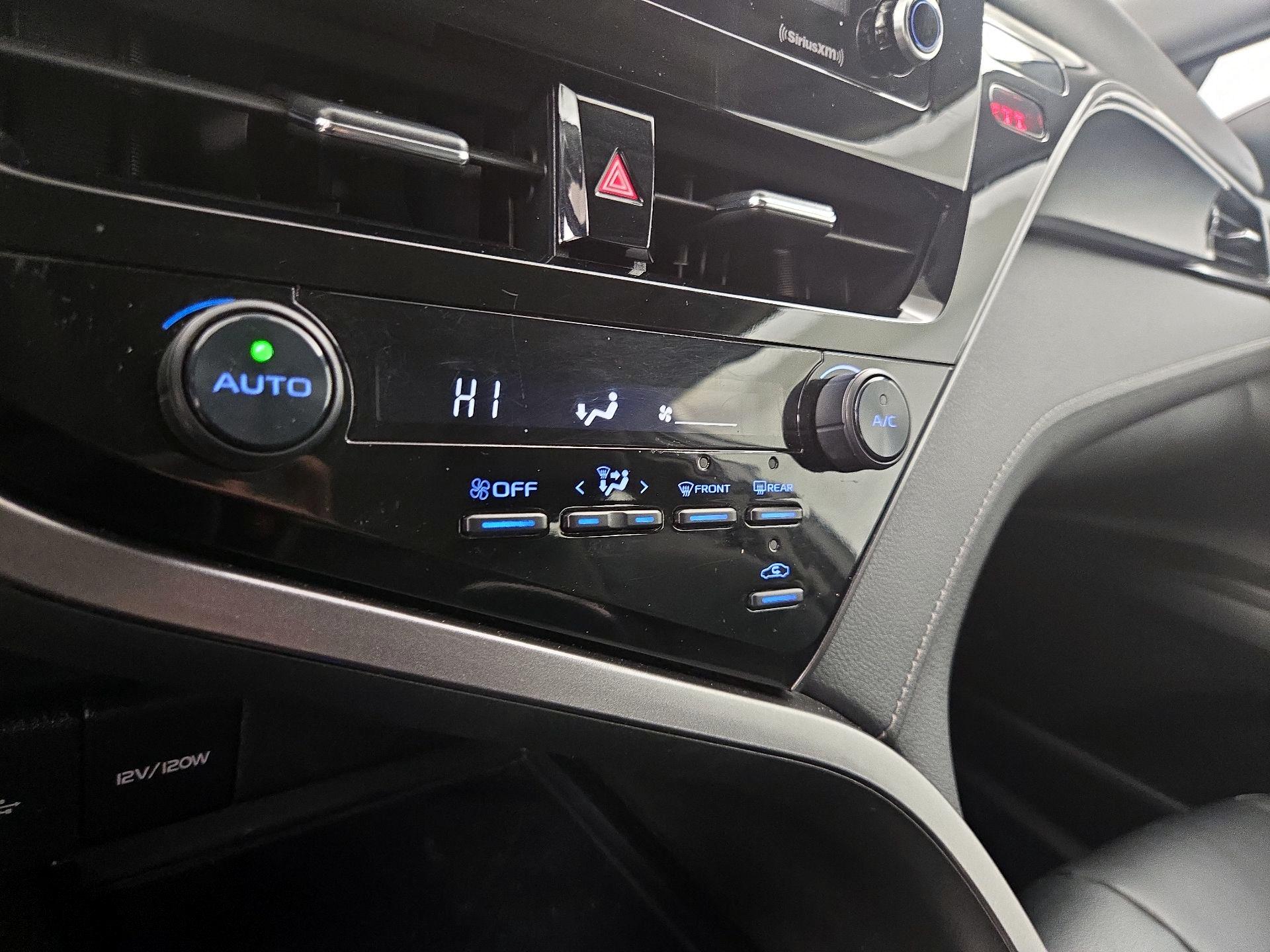 Thumbnail: 2021 Toyota Camry - 16