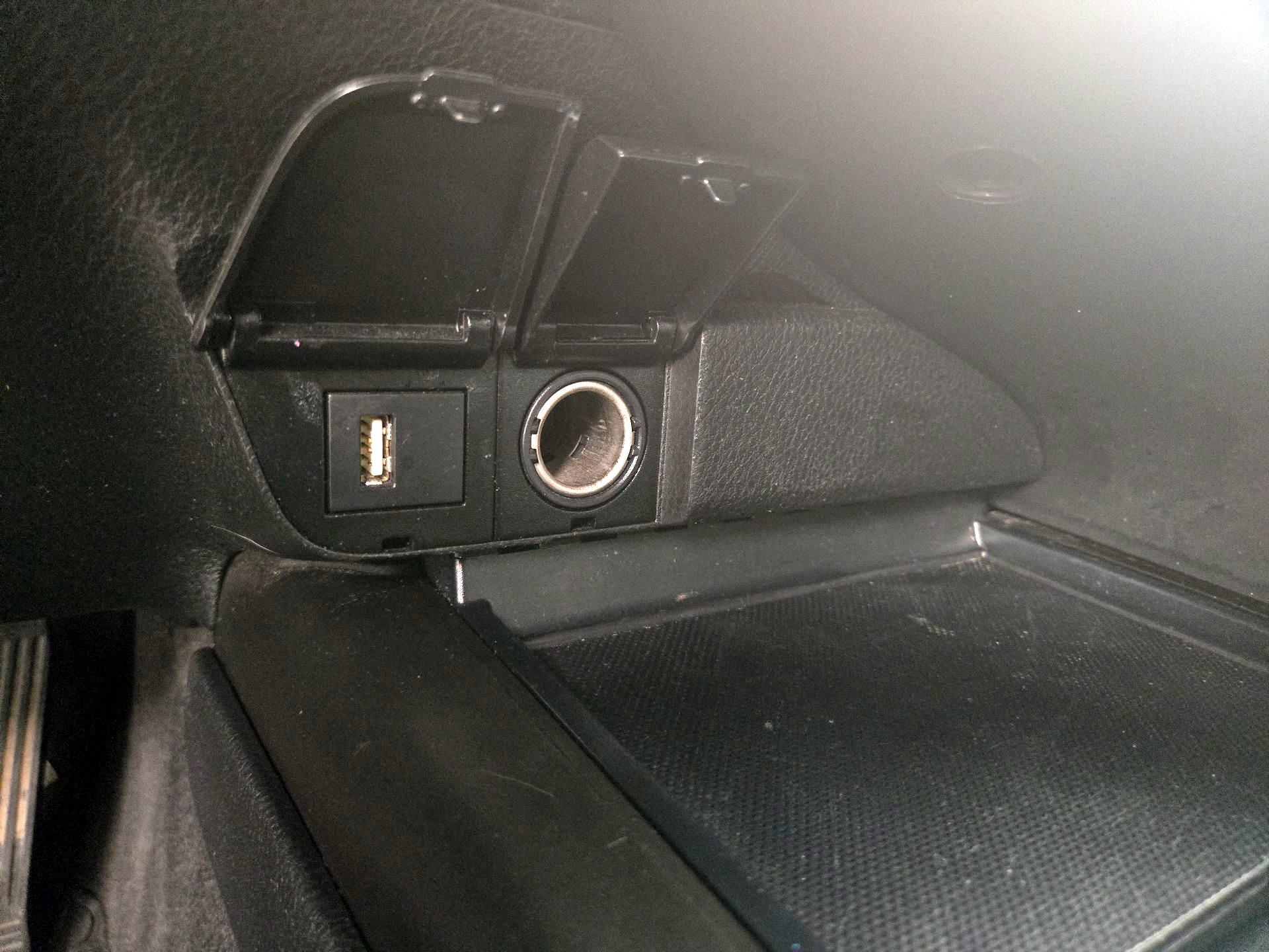 Thumbnail: 2021 Toyota Camry - 18